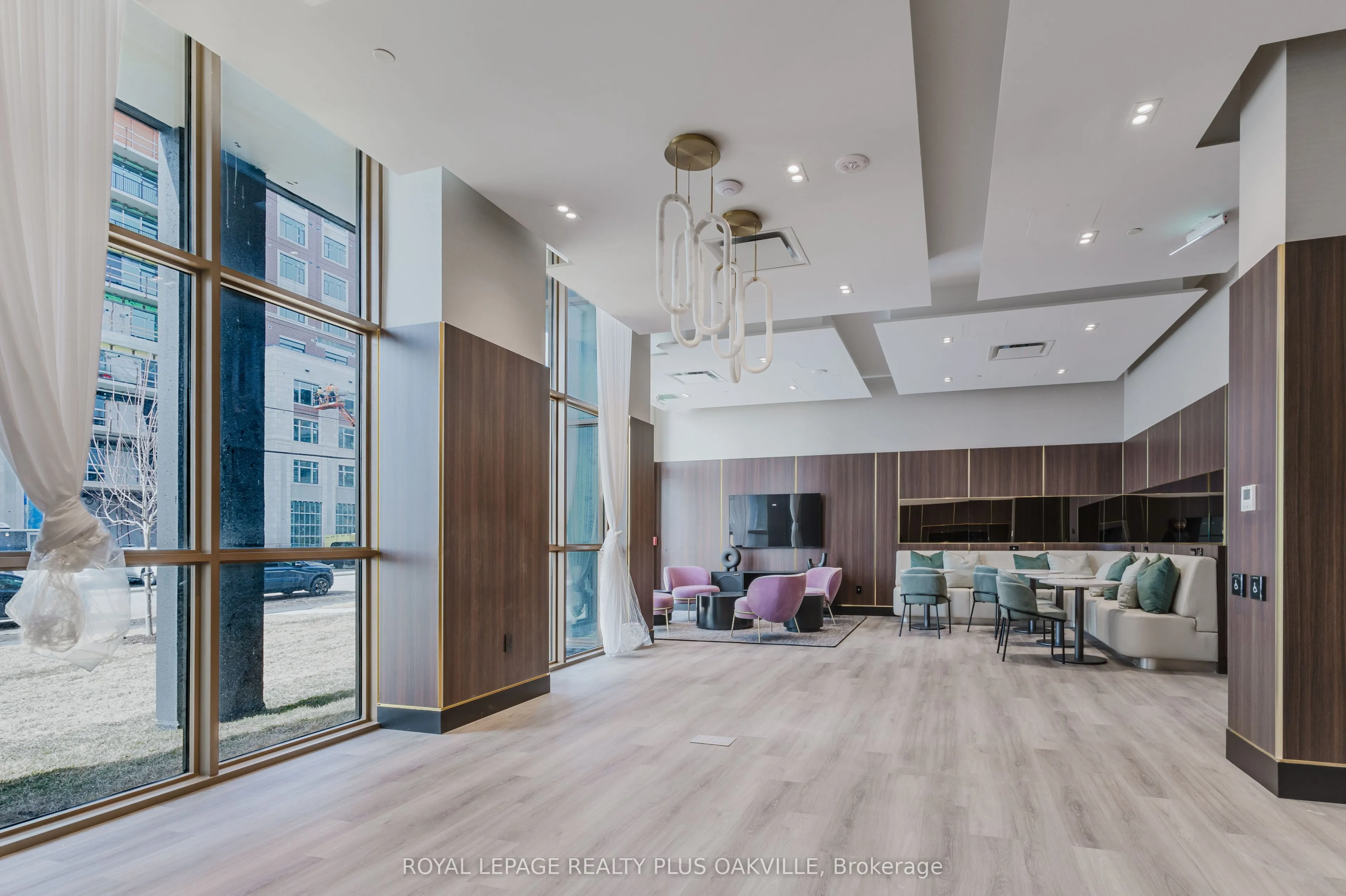 2343 Khalsa Gate, #330