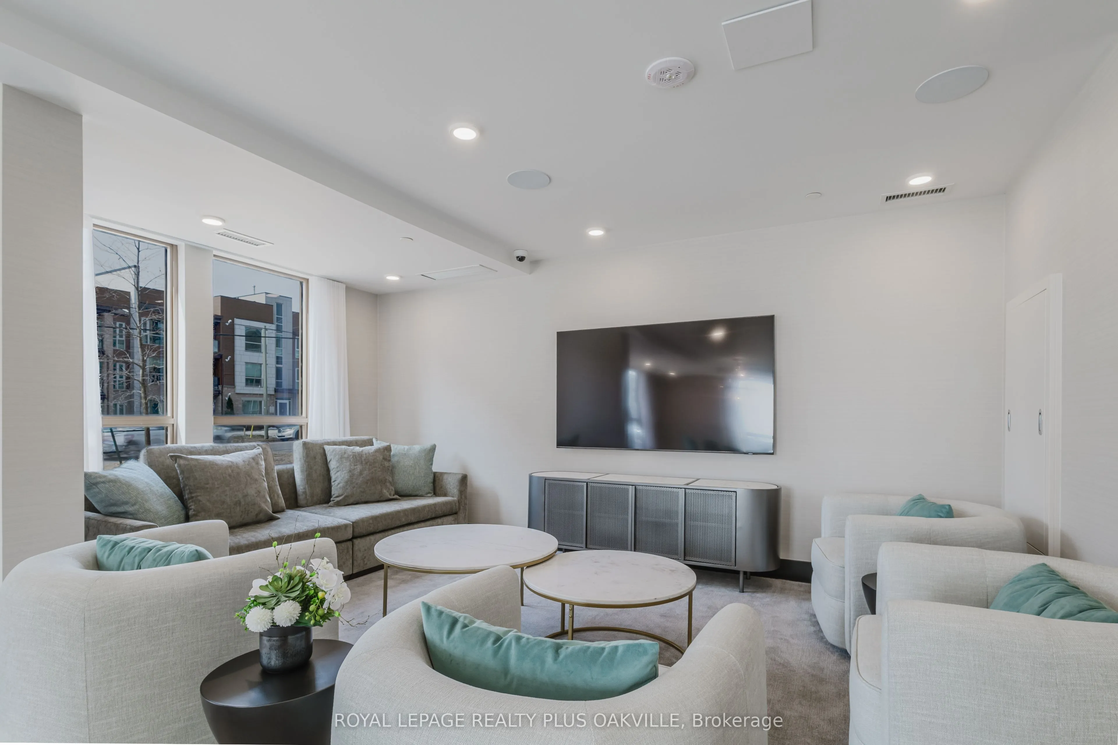 2343 Khalsa Gate, #330