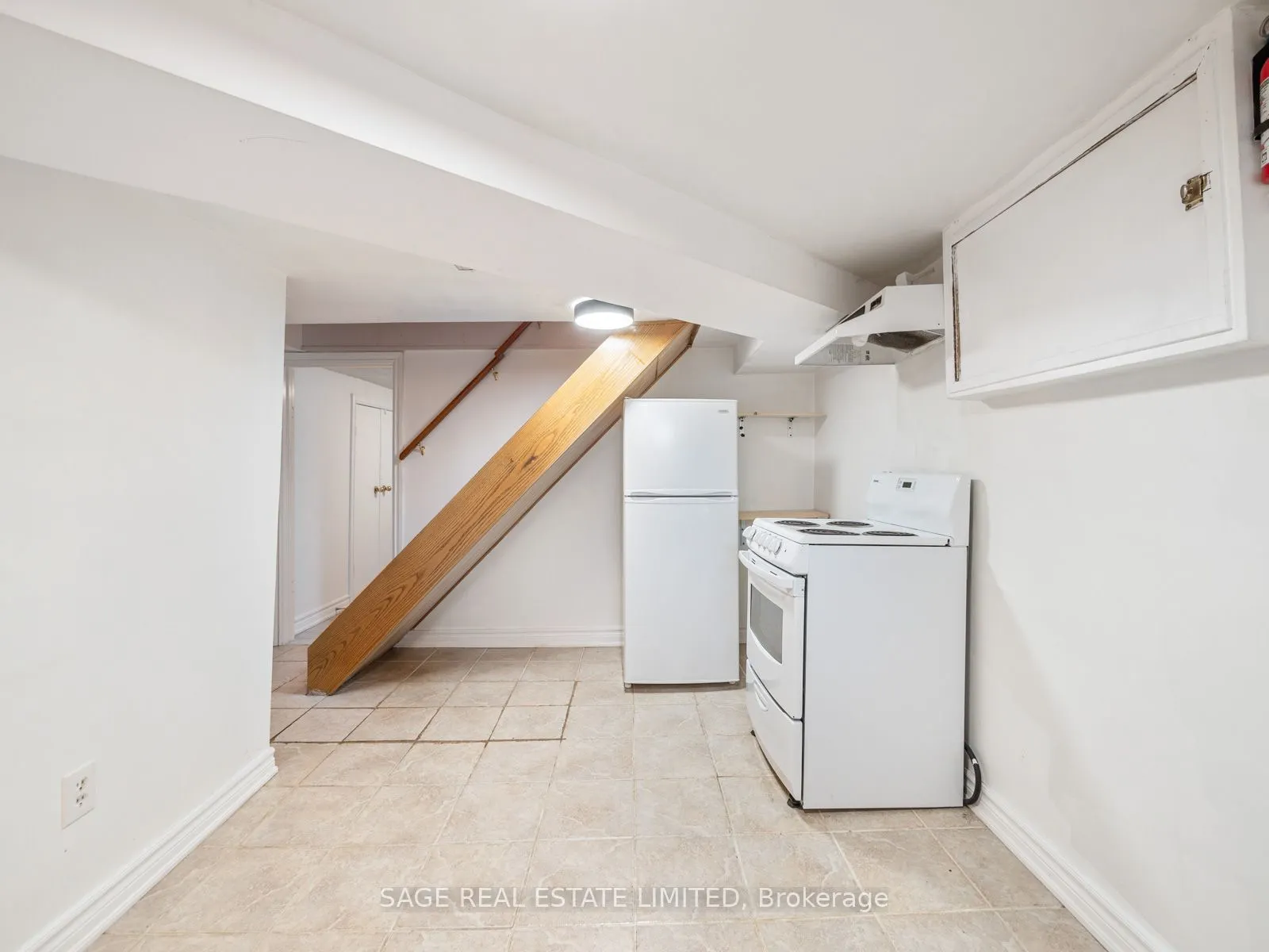 17 Hugo Avenue, #Basement