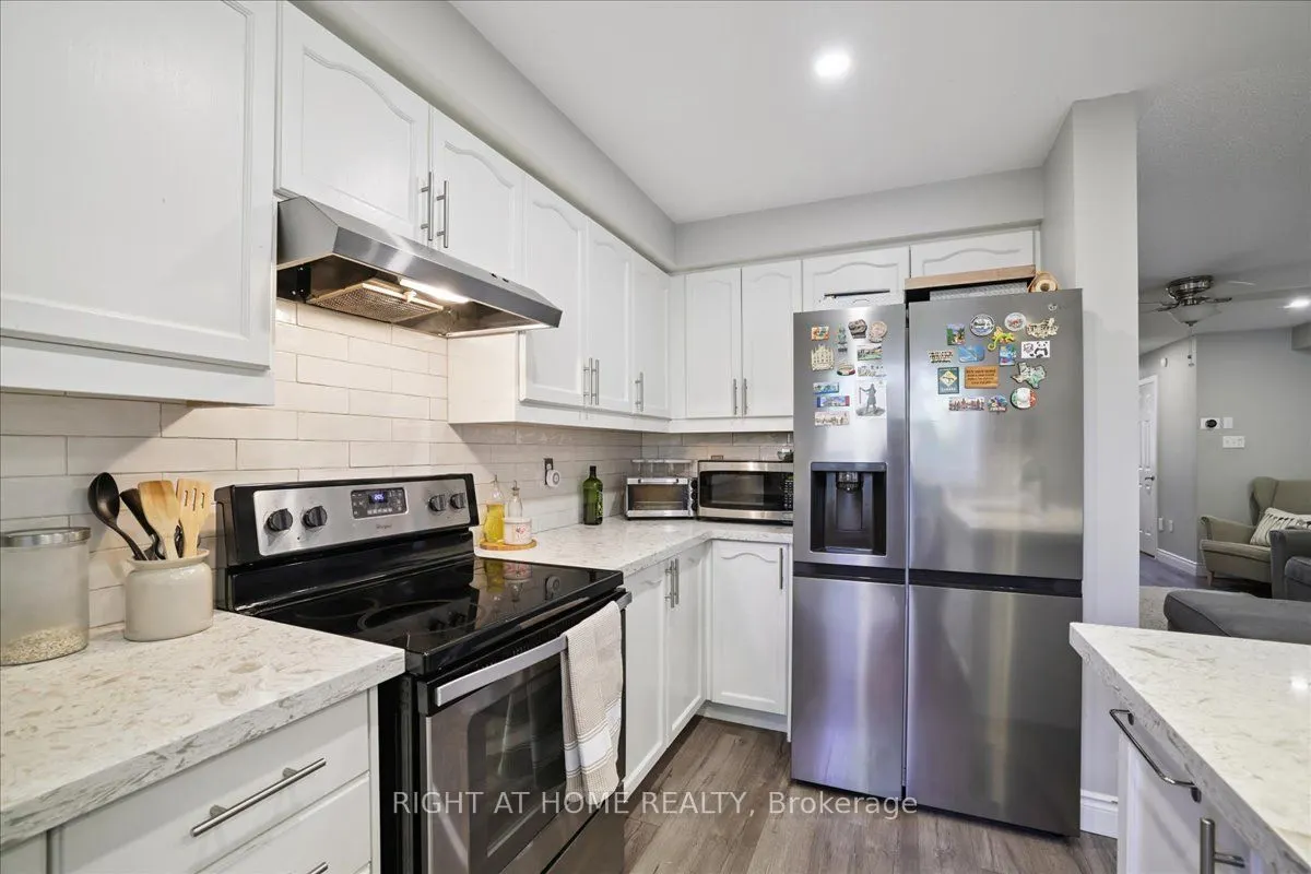 555 Taylor Crescent