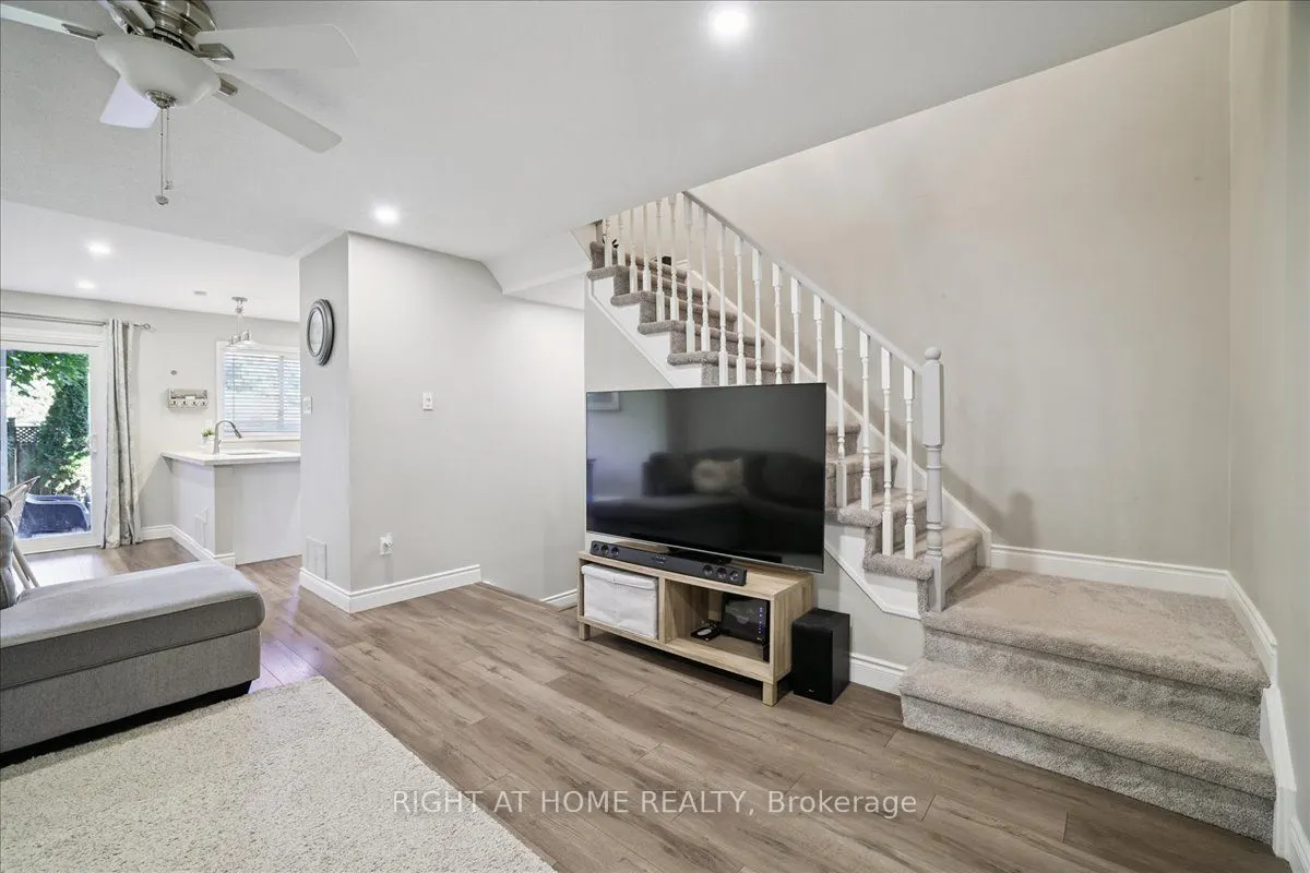555 Taylor Crescent