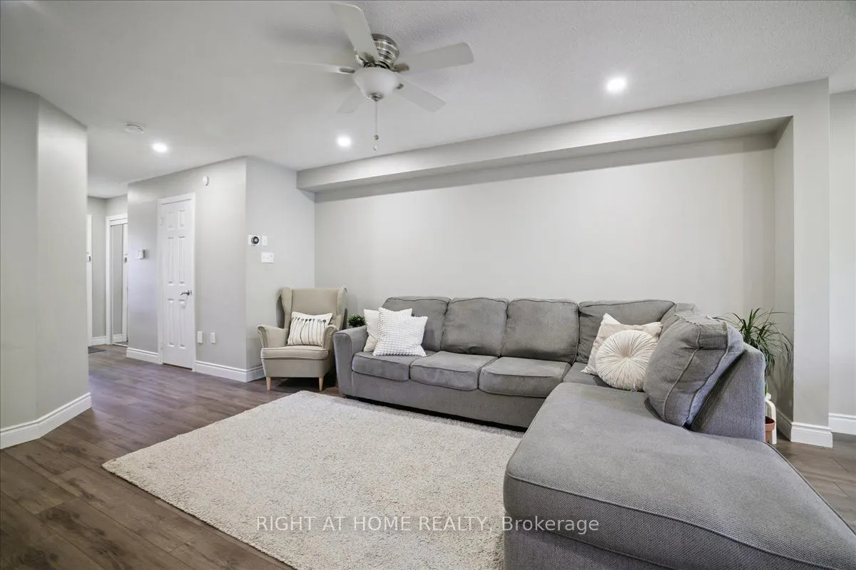 555 Taylor Crescent