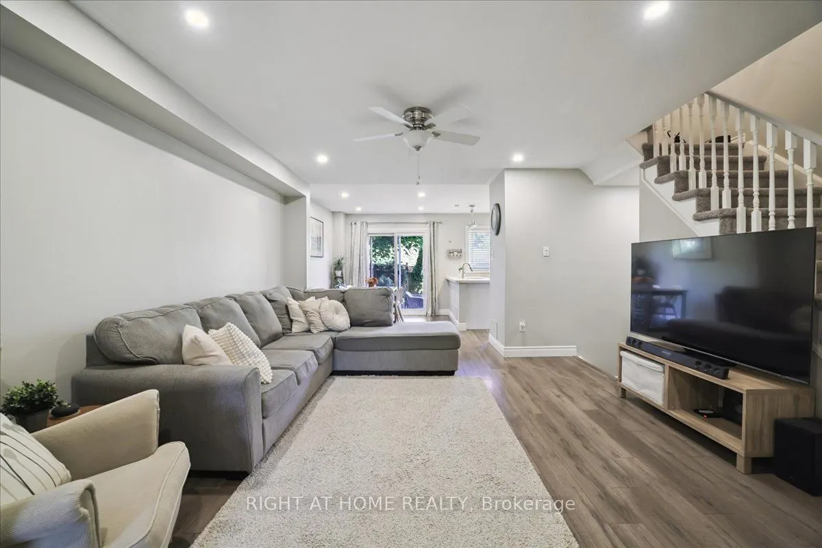 555 Taylor Crescent