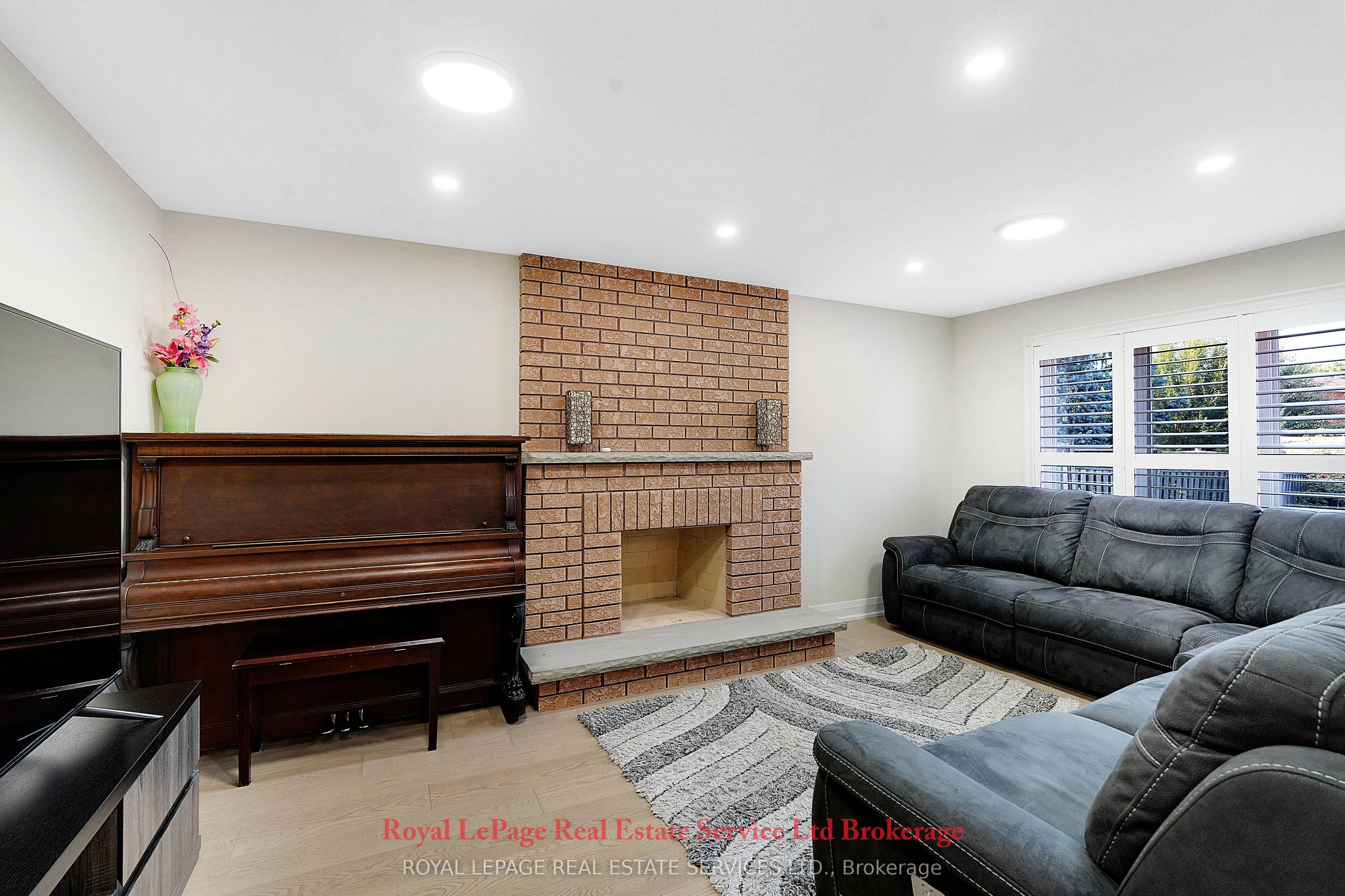 2088 Kempton Park Drive