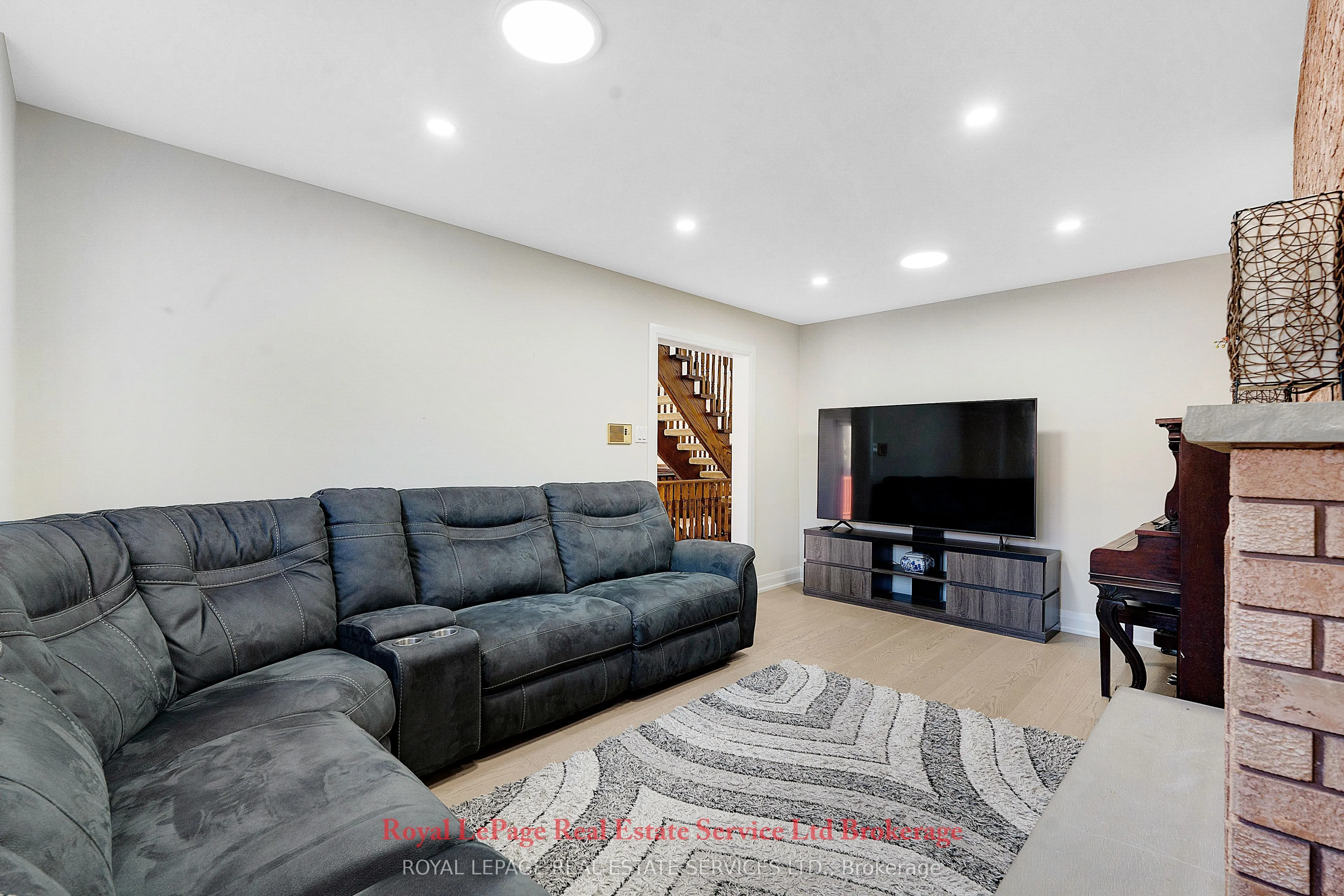 2088 Kempton Park Drive