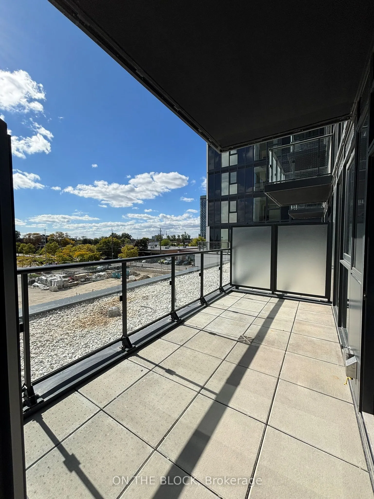 1037 The Queensway, #207