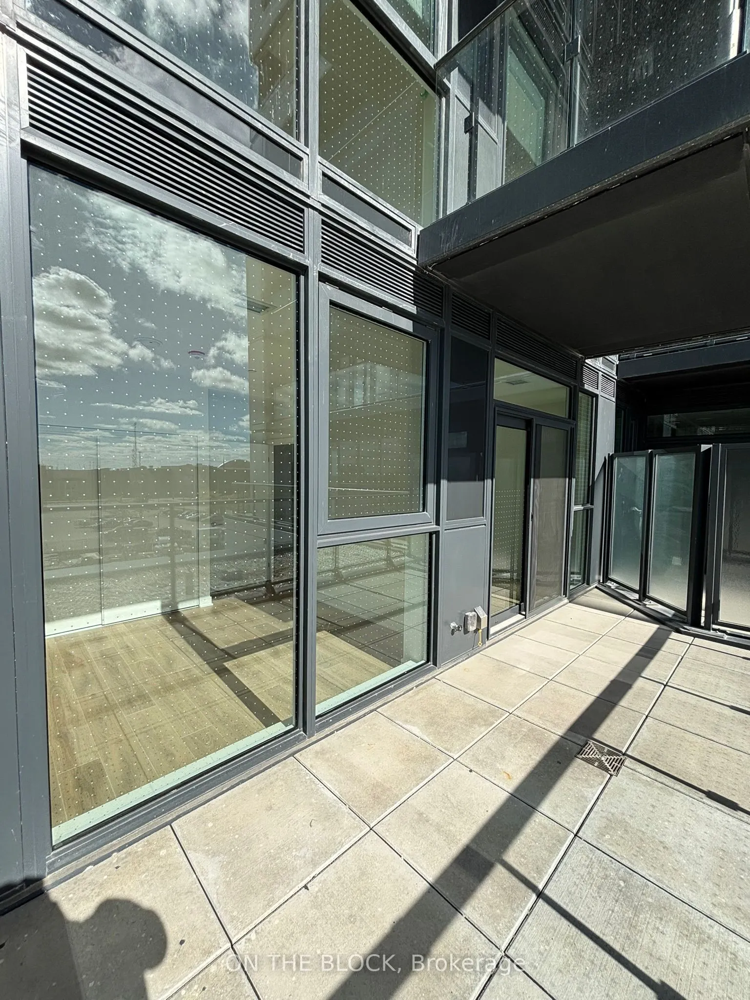 1037 The Queensway, #207