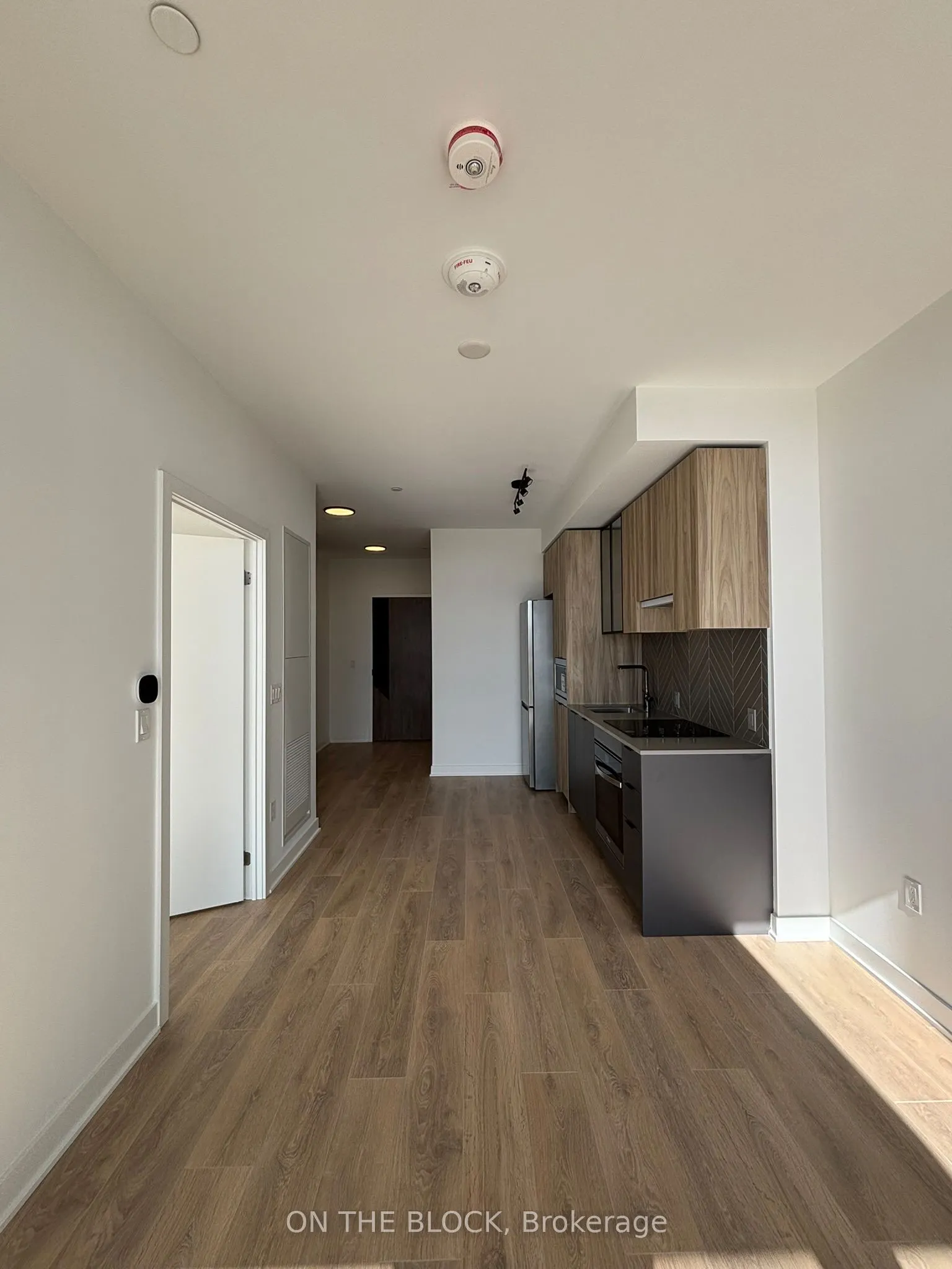 1037 The Queensway, #208