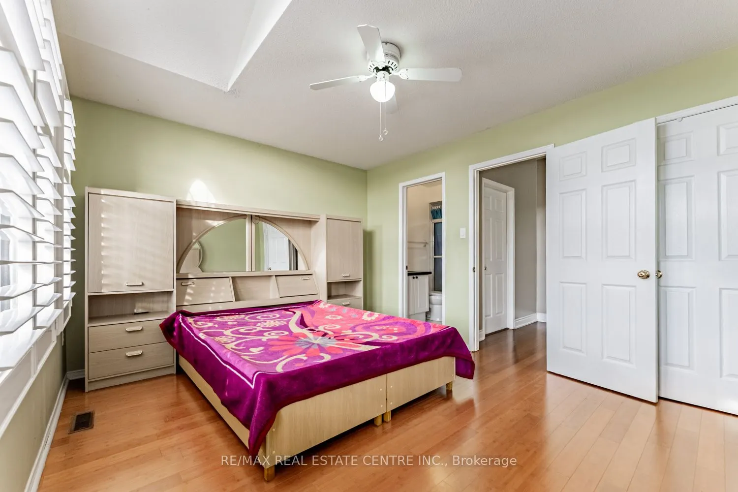 8 Mannel Crescent