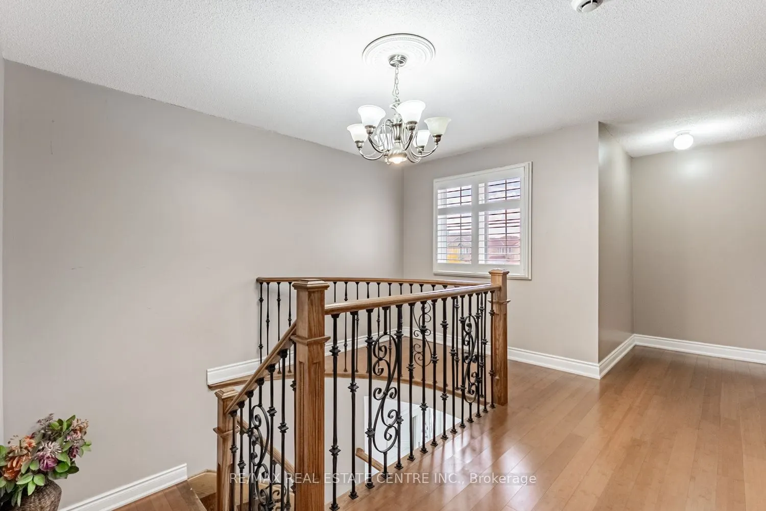 8 Mannel Crescent
