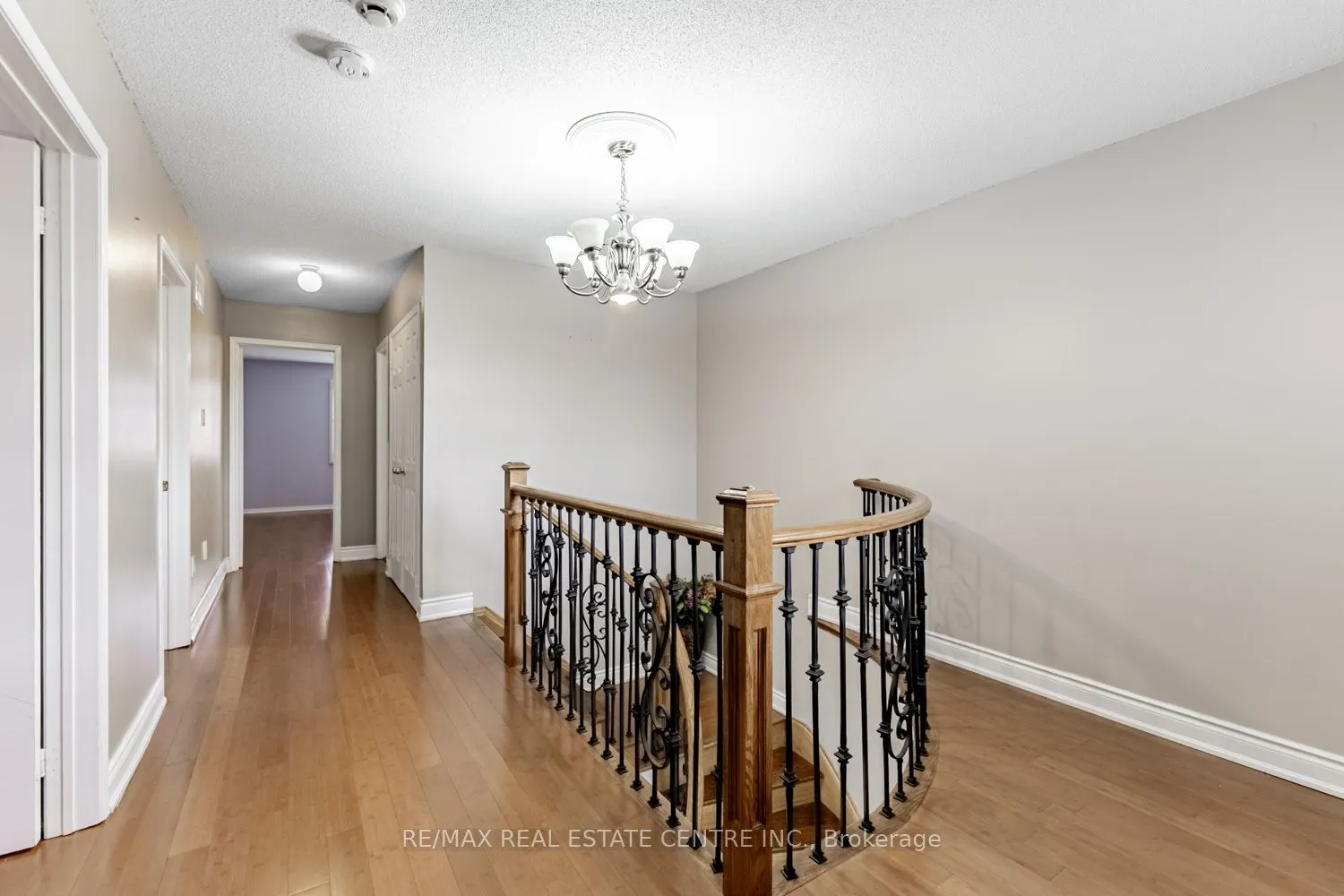 8 Mannel Crescent