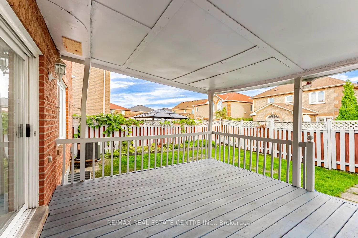 8 Mannel Crescent