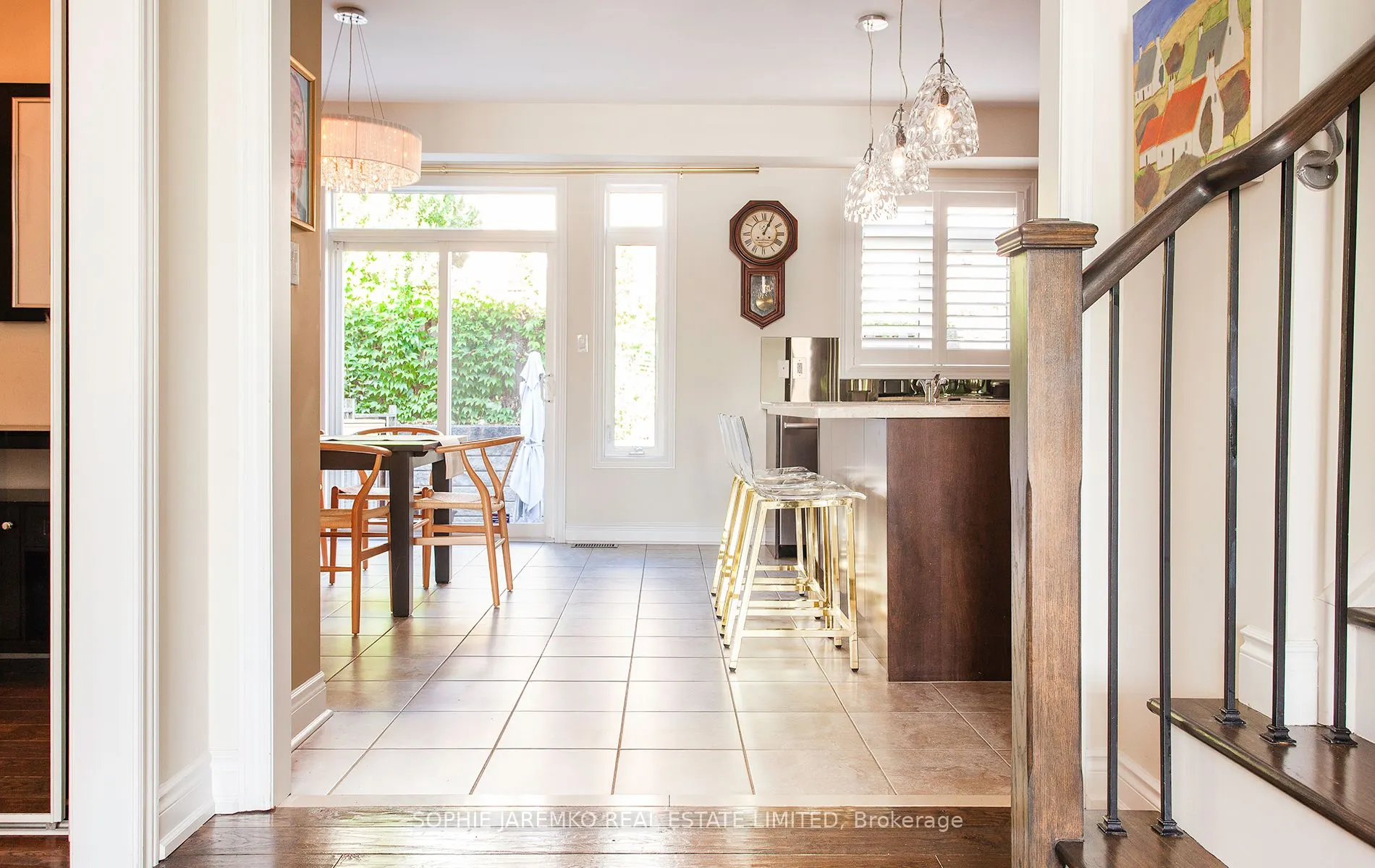 32 Gala Lane
