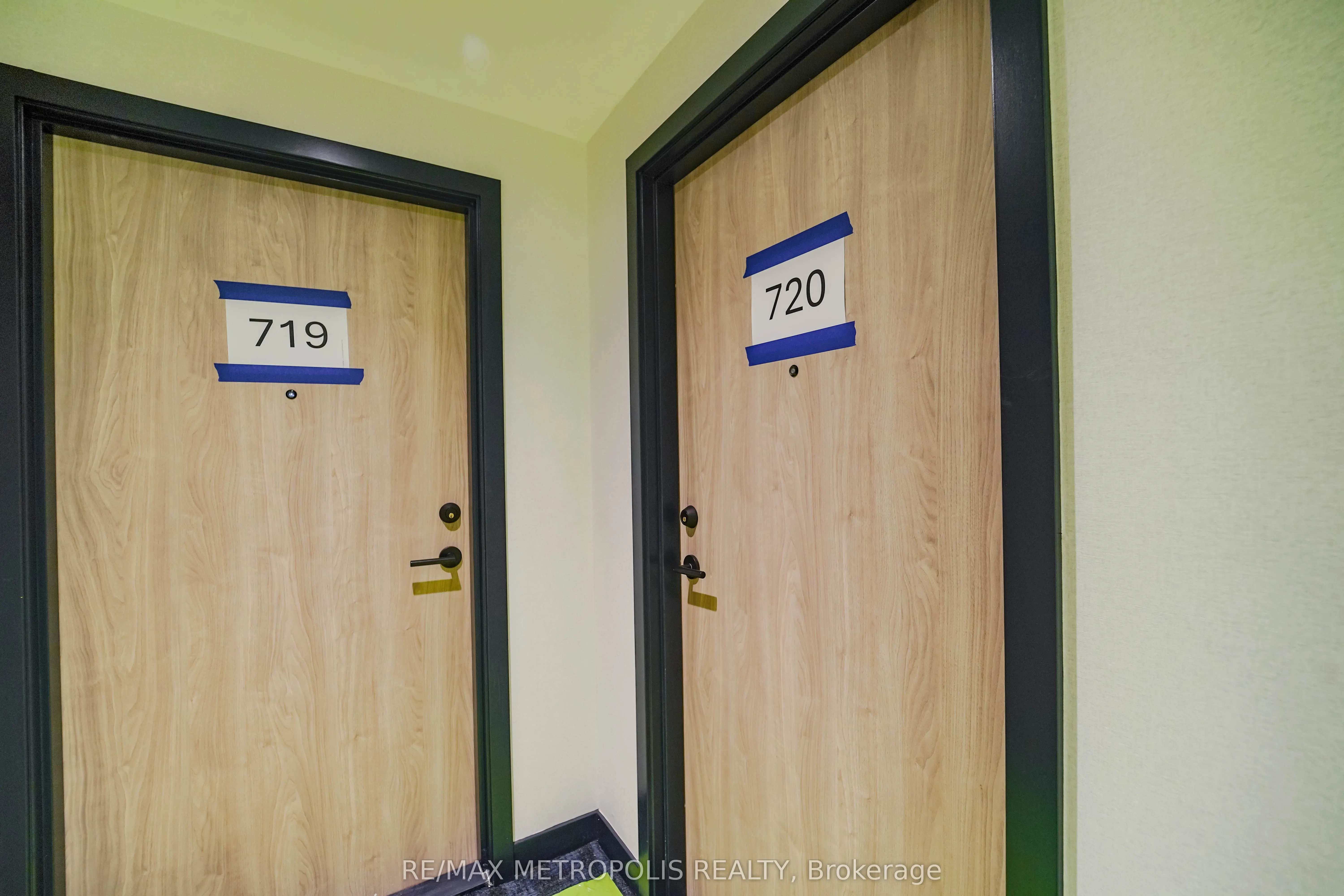 801 The Queensway, #720