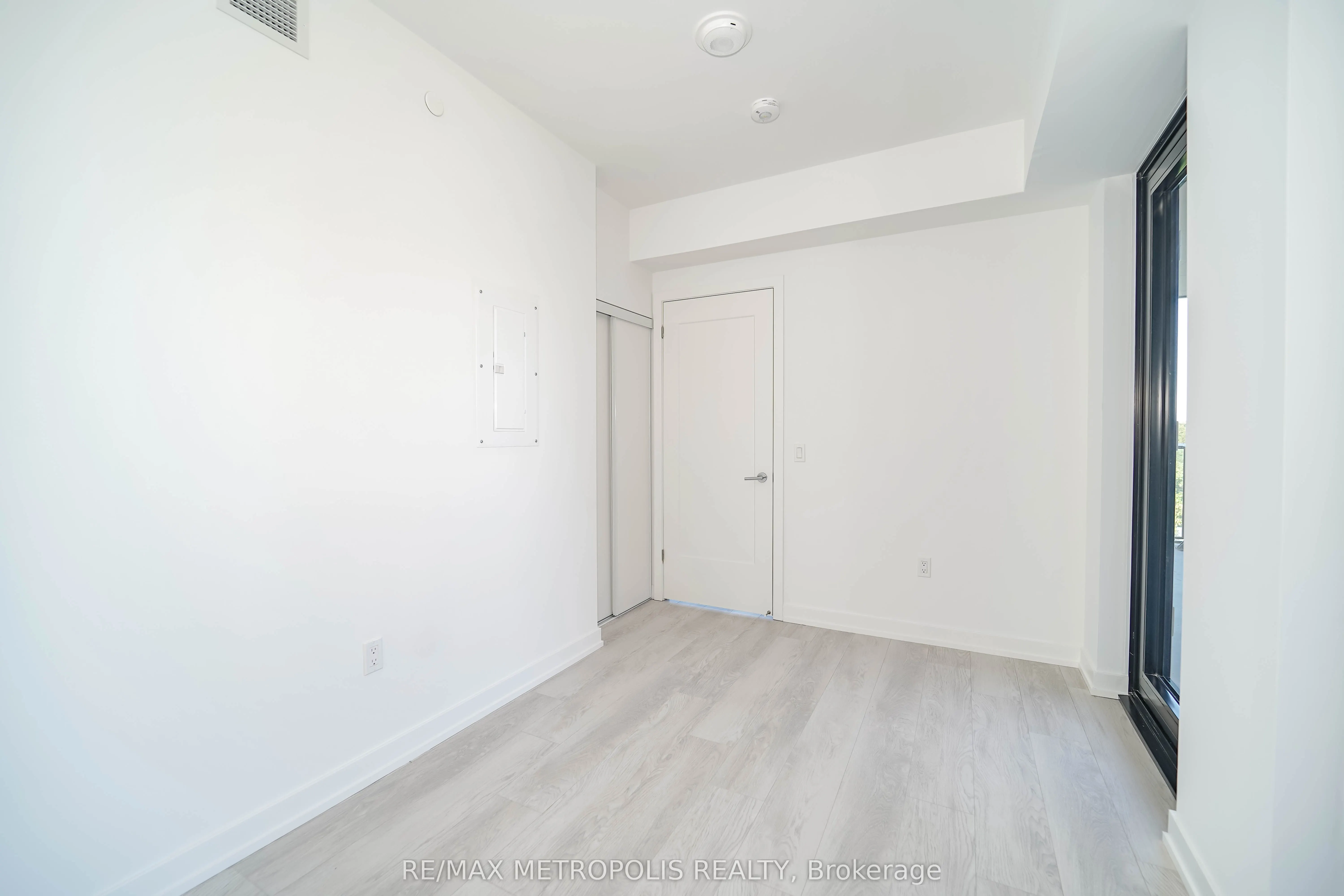 801 The Queensway, #720