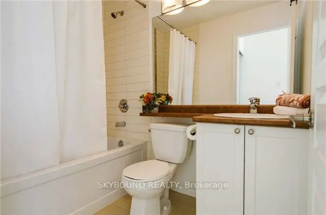 3525 Kariya Drive, #305