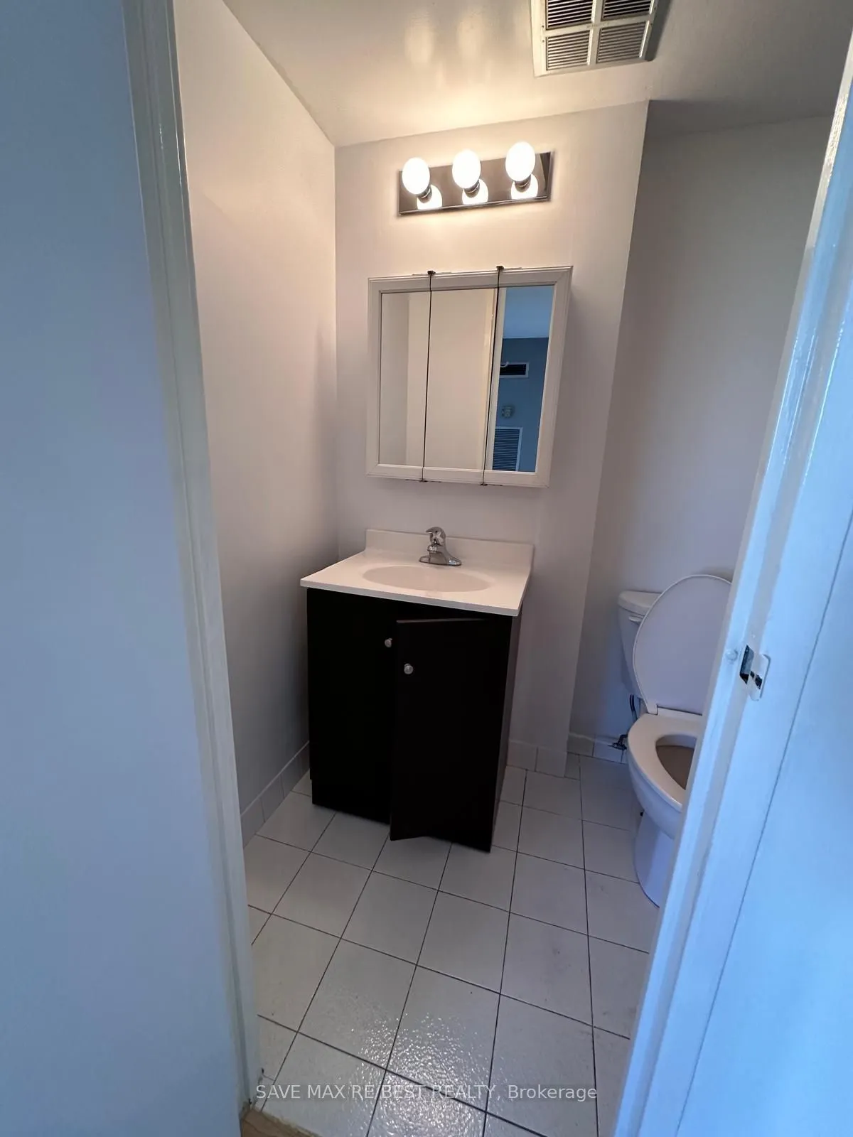 3590 Kaneff Crescent, #706