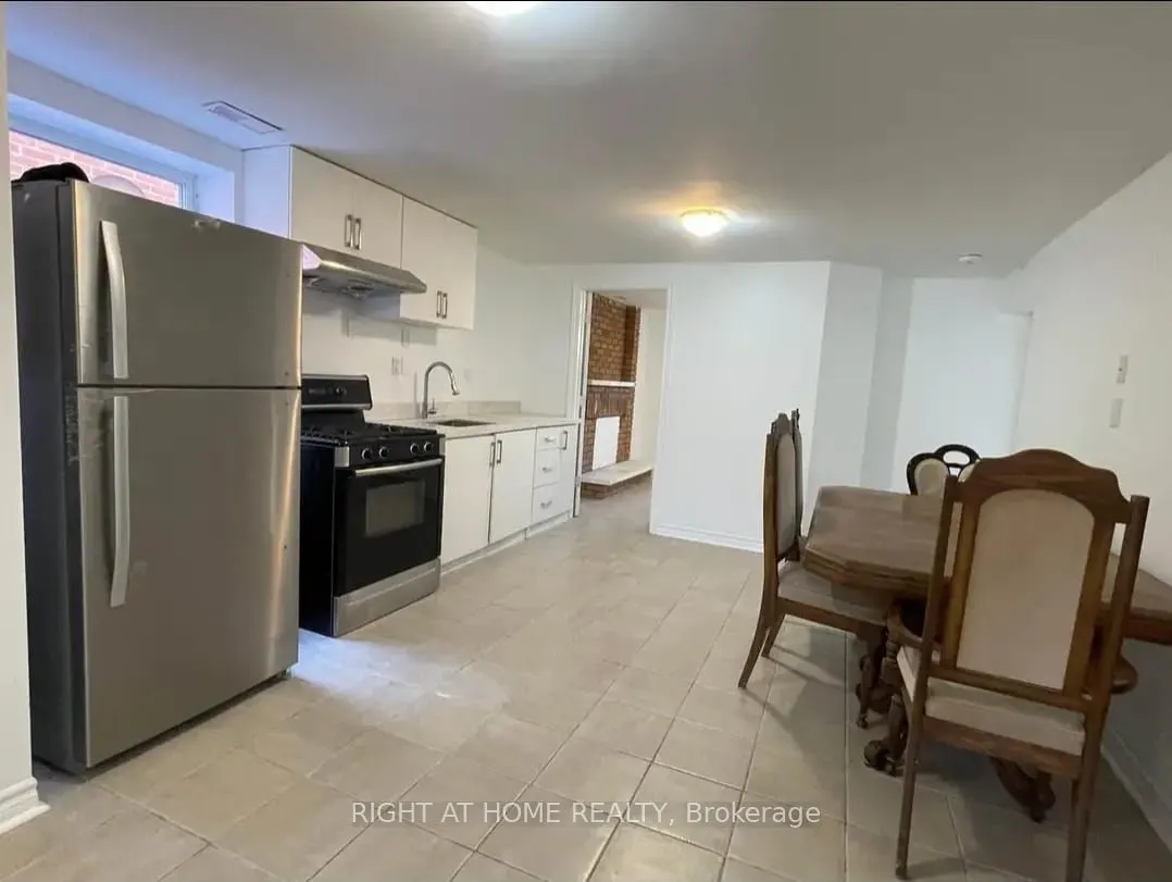16 Prouse Drive, #Lower