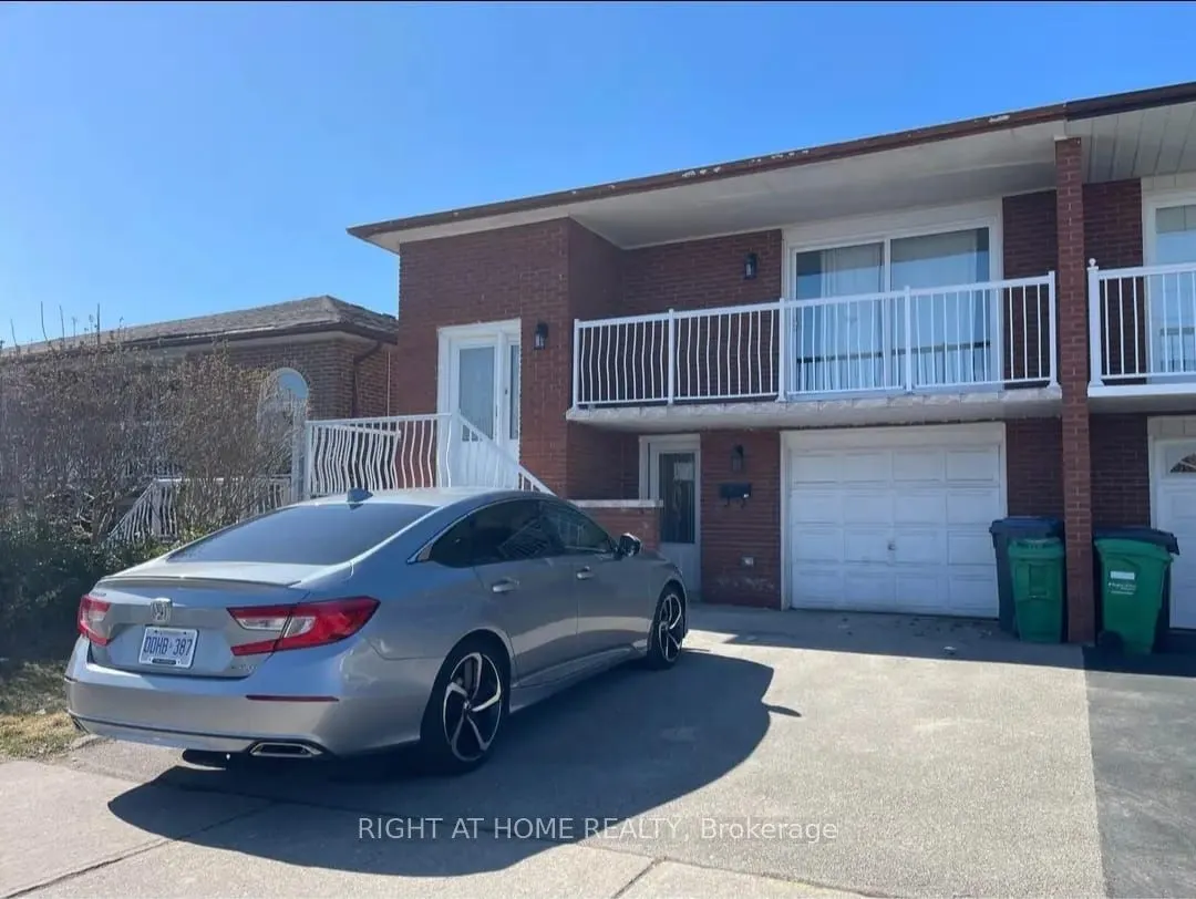 16 Prouse Drive, #Lower