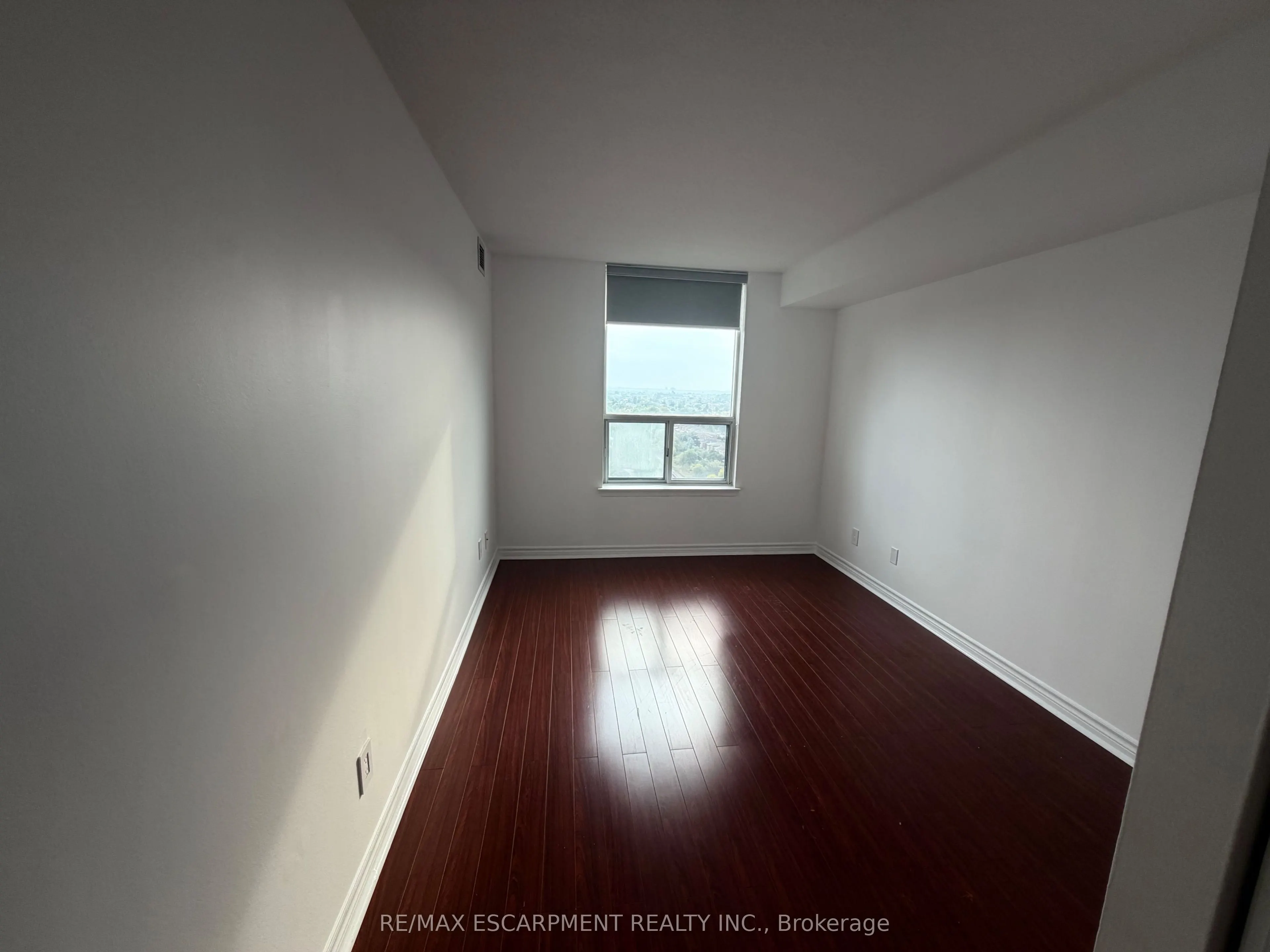 135 Hillcrest Avenue, #1810