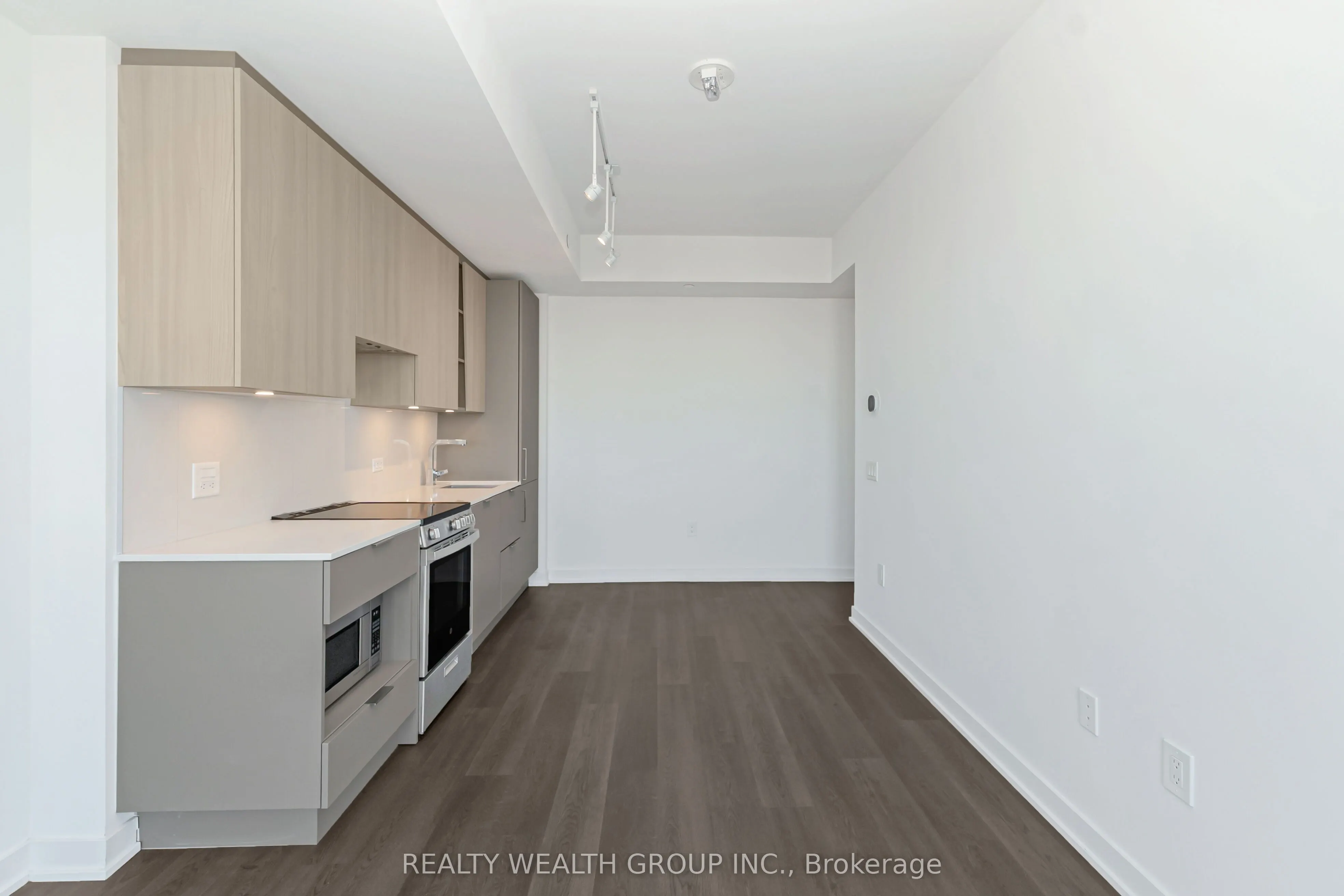 3900 Confederation Parkway, #3911
