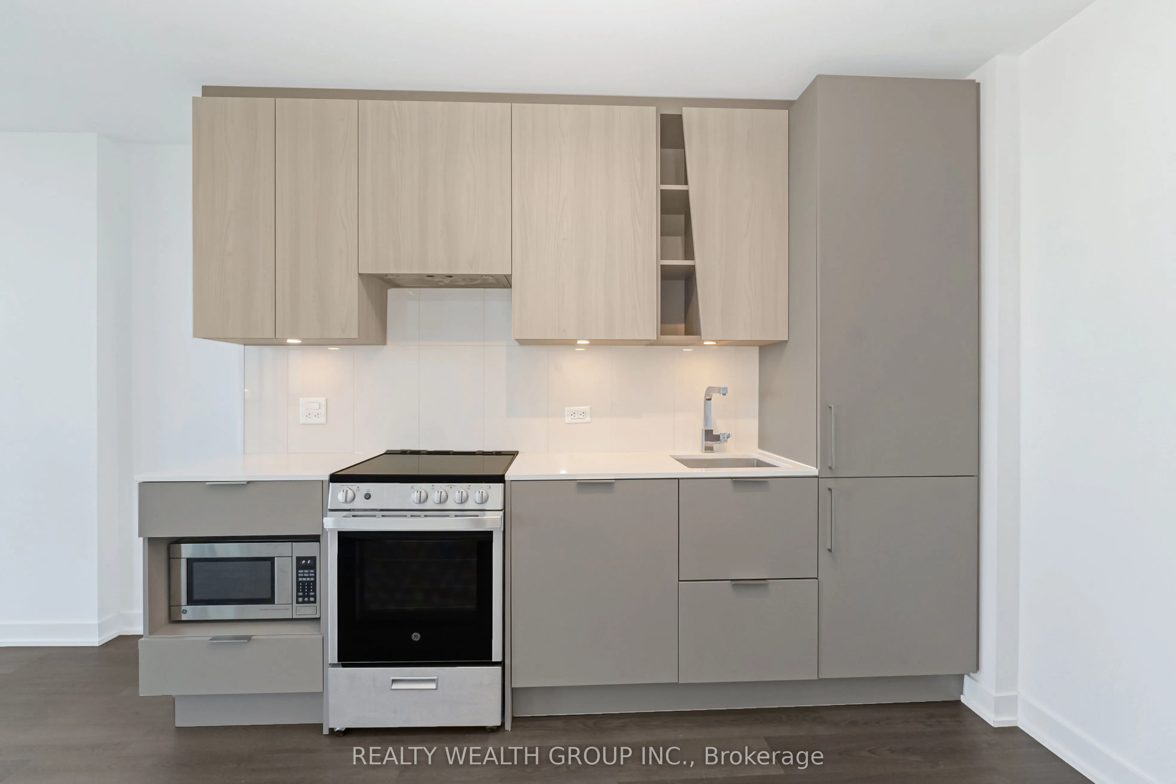 3900 Confederation Parkway, #3911