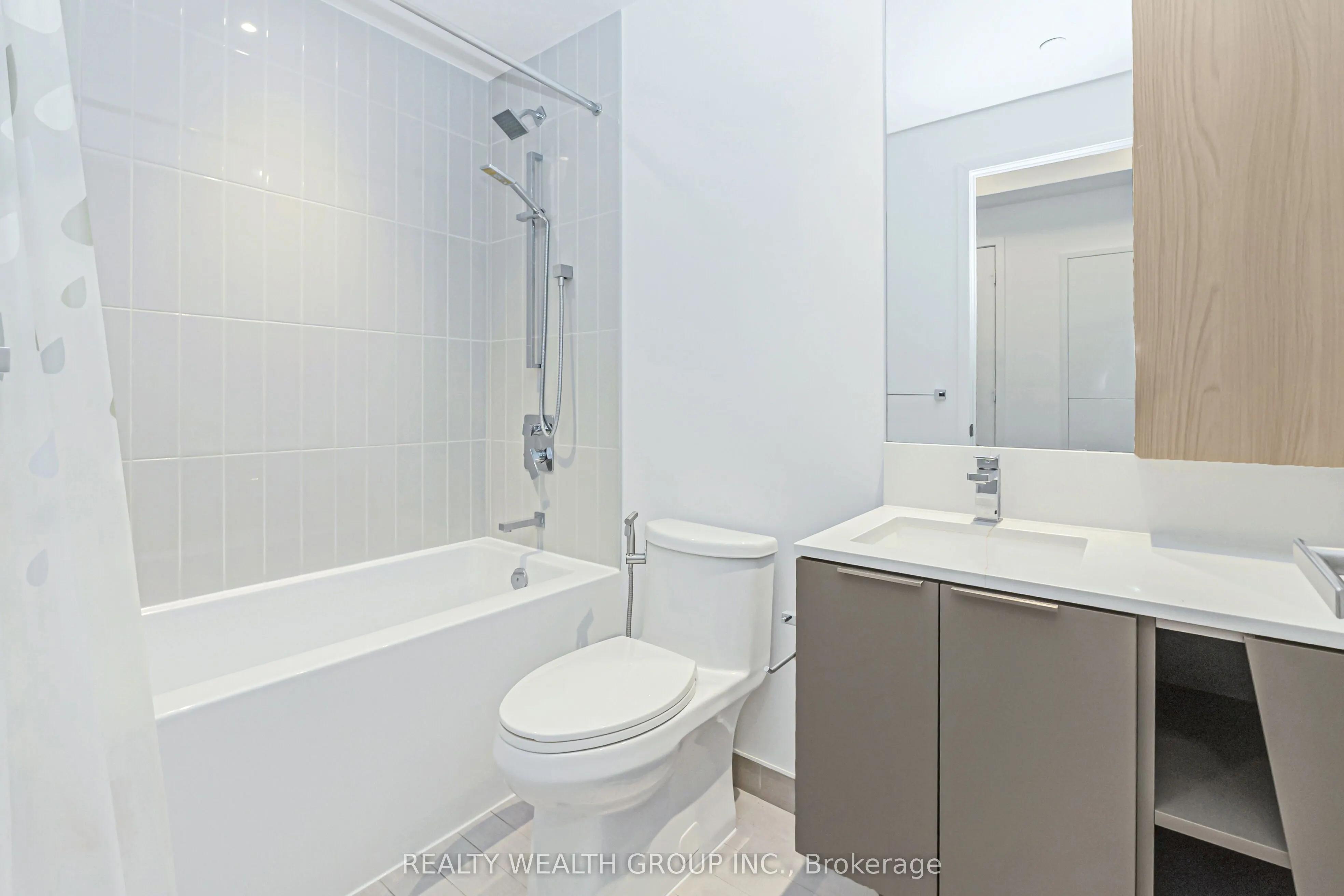 3900 Confederation Parkway, #3911