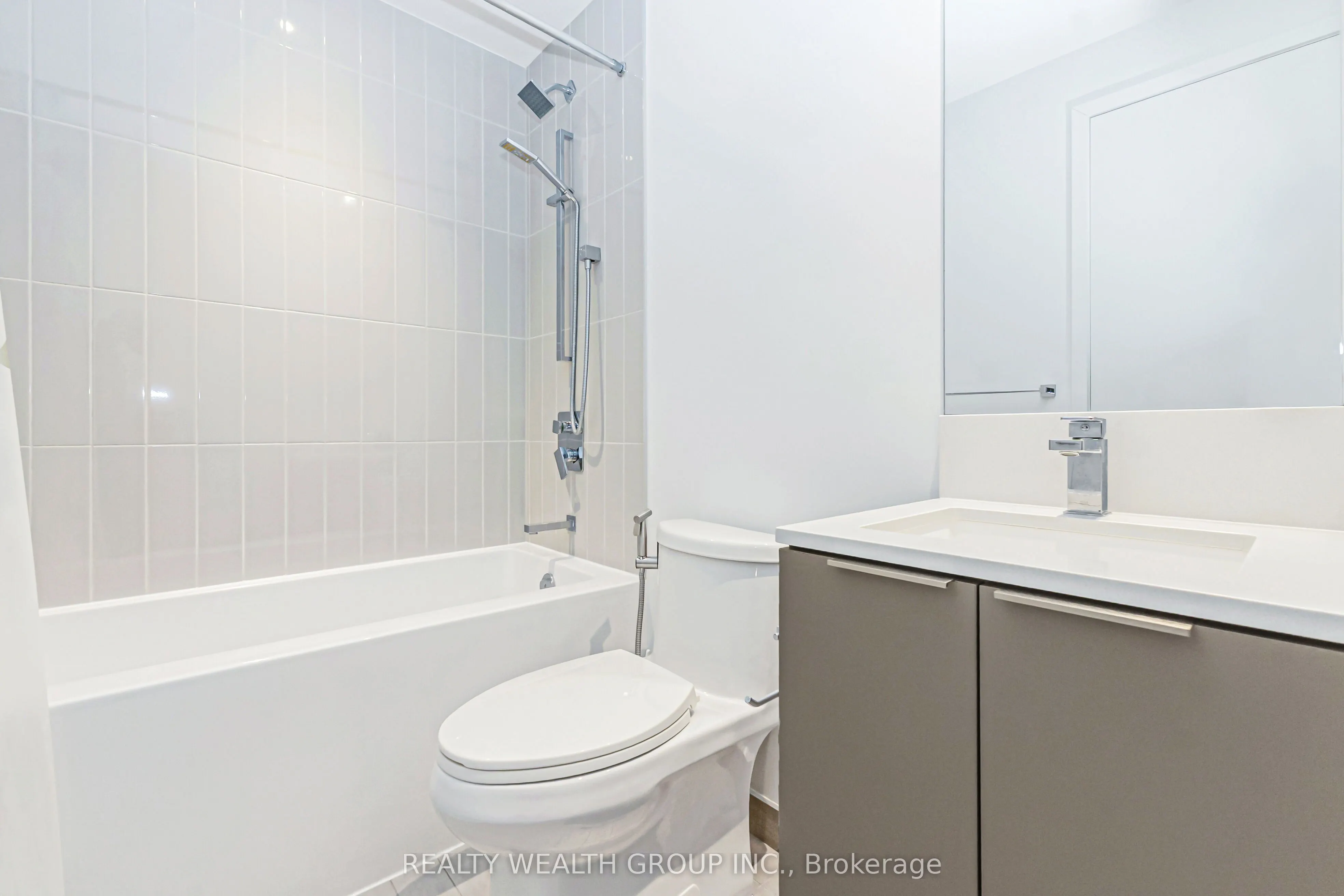 3900 Confederation Parkway, #3911