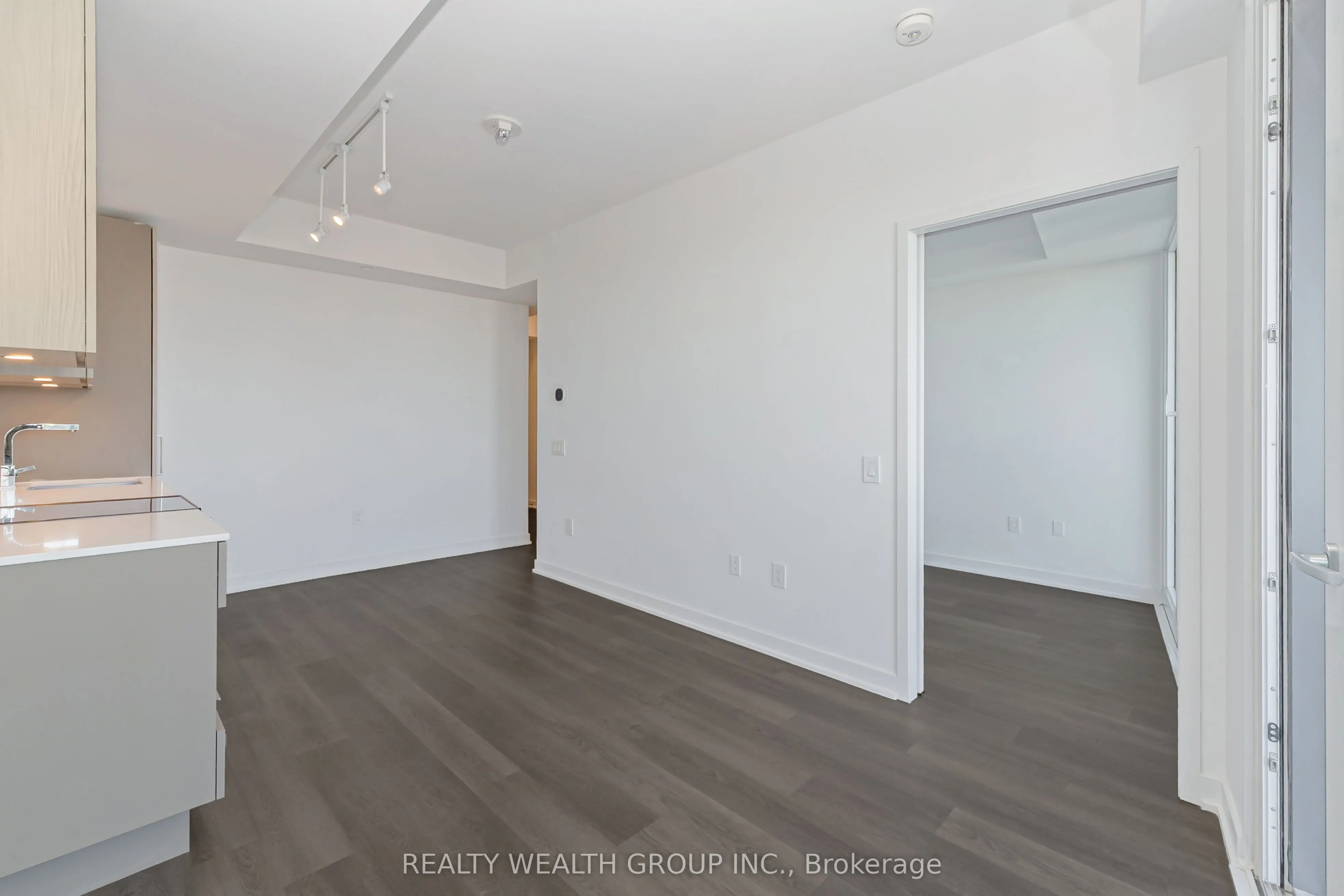 3900 Confederation Parkway, #3911