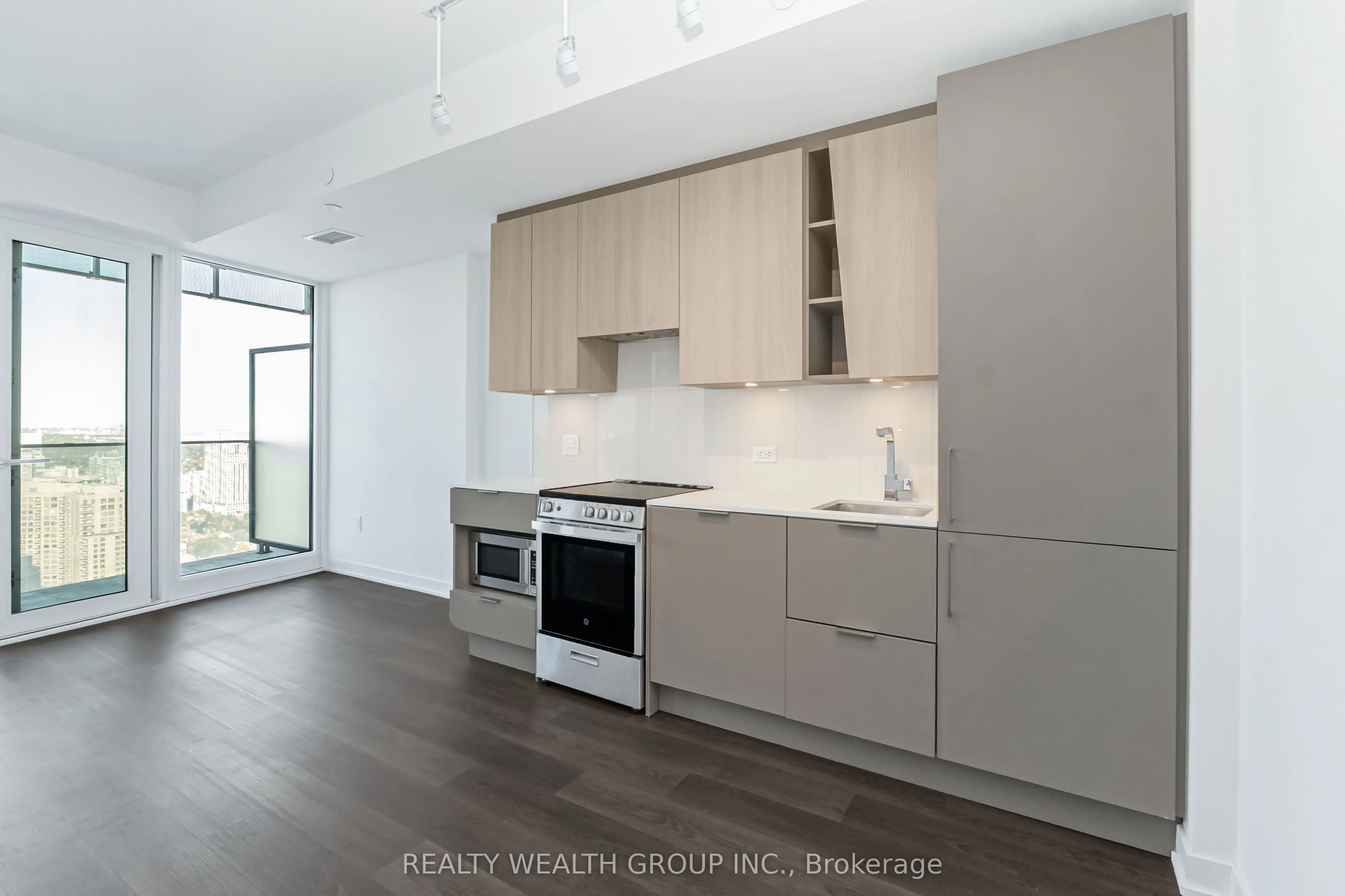 3900 Confederation Parkway, #3911