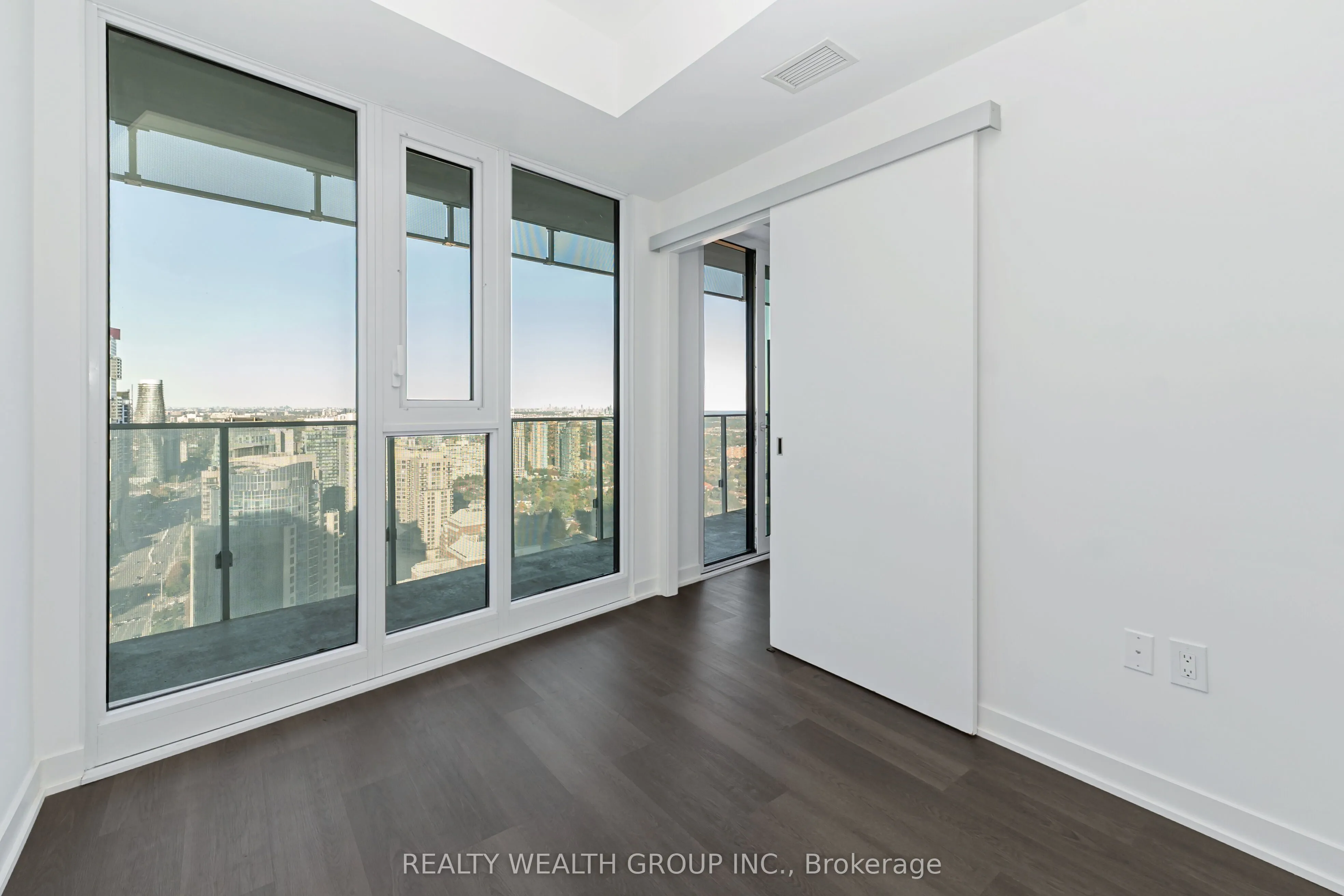3900 Confederation Parkway, #3911