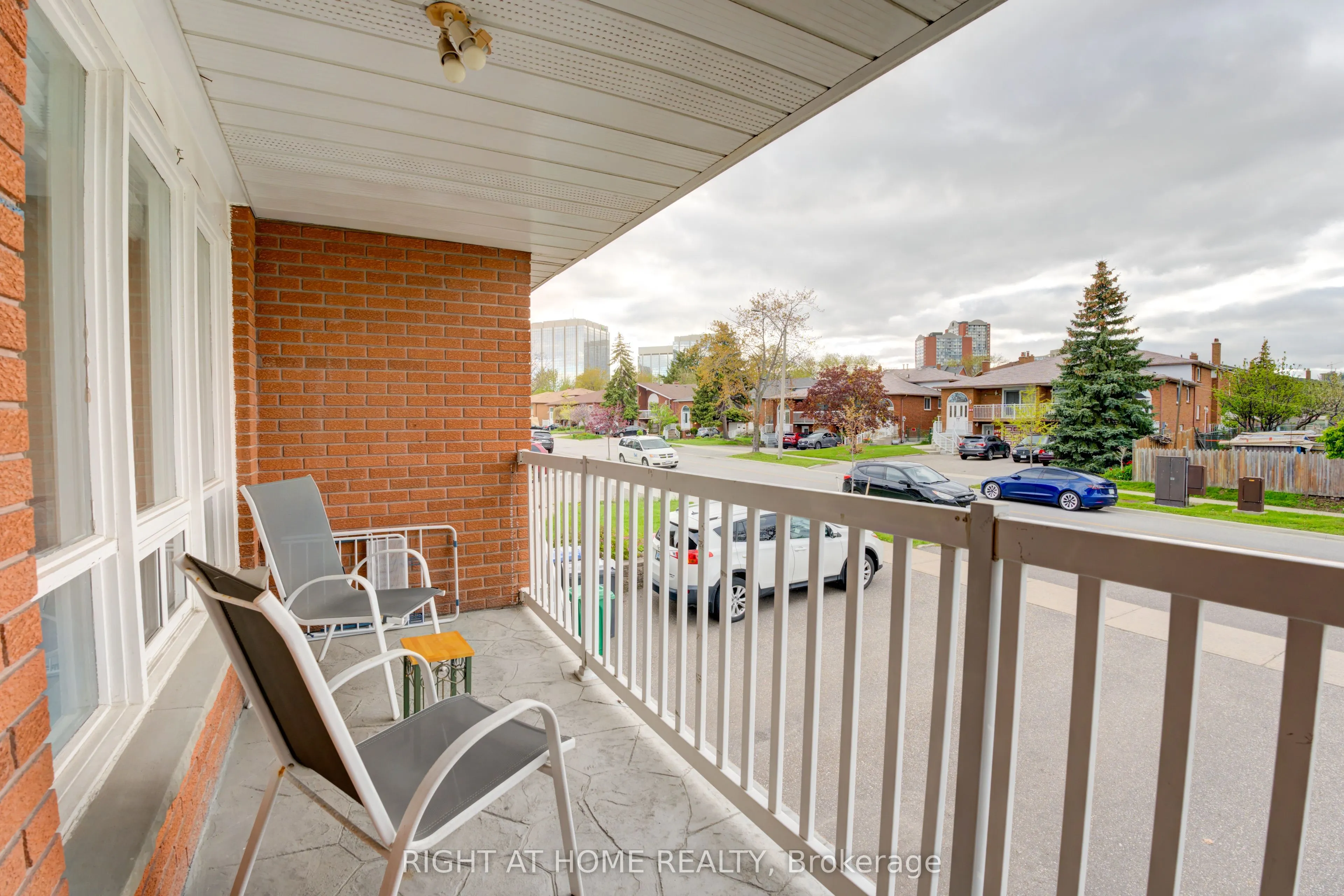 208 Meadows Boulevard