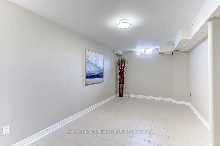 29 Frank Johnston Road