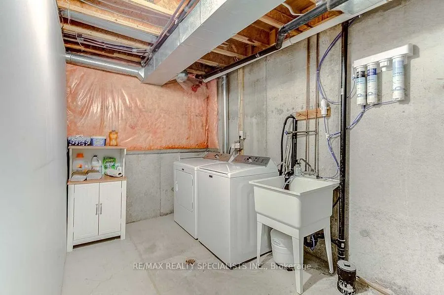 29 Frank Johnston Road