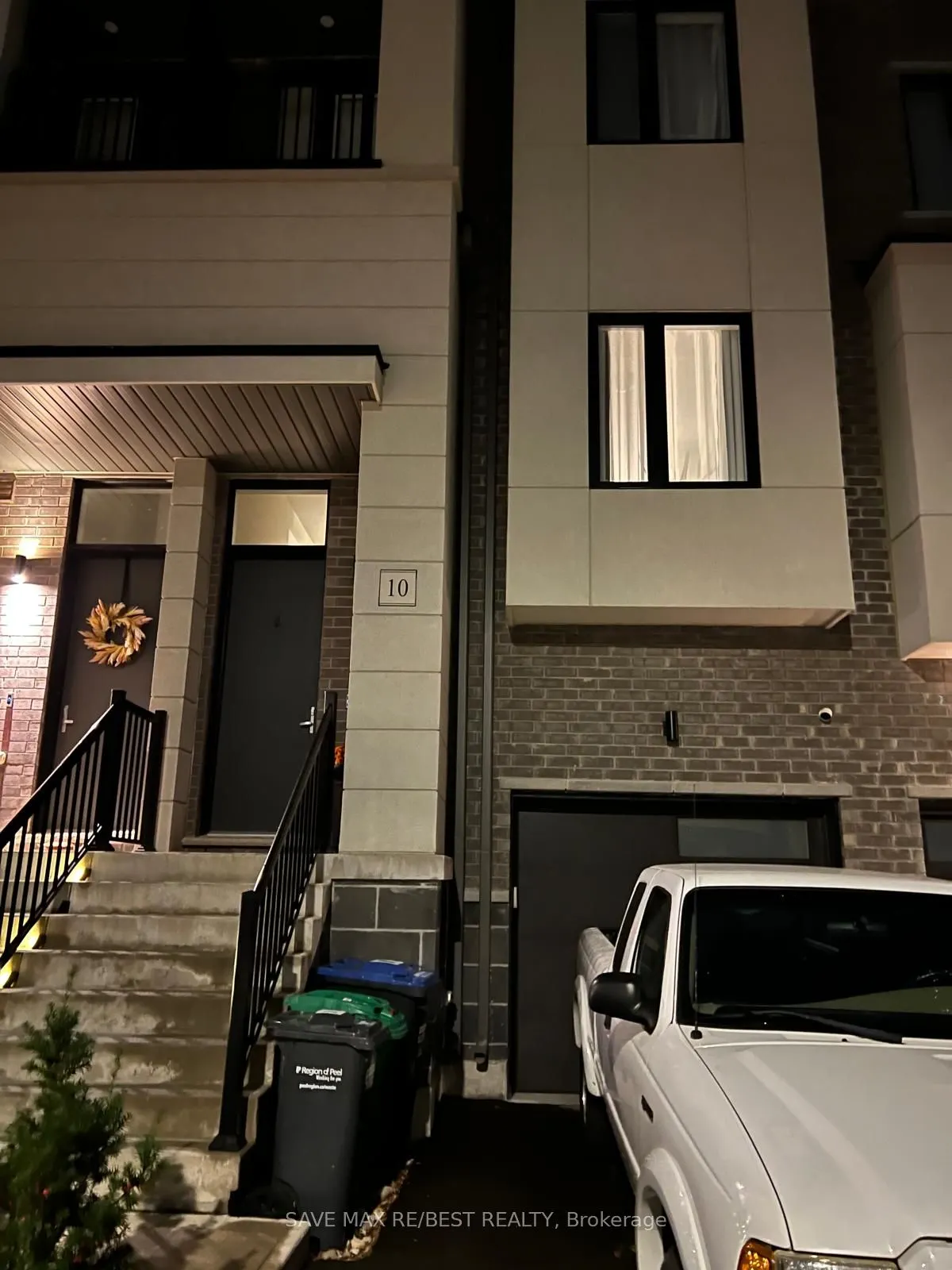 10 Heathrow Lane