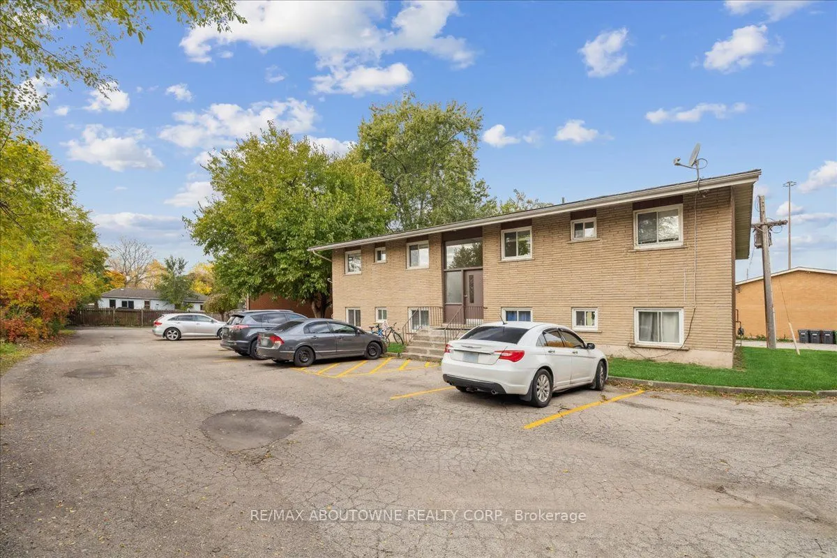 2350 Queensway Drive, #1