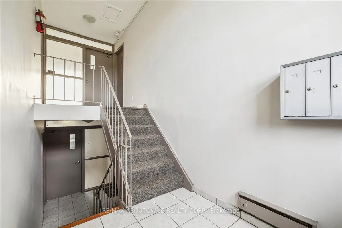 2350 Queensway Drive, #1