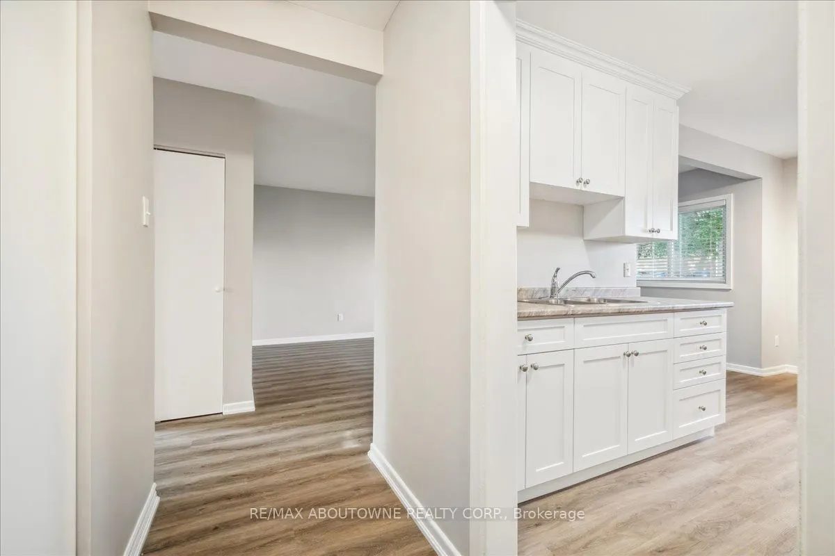 2350 Queensway Drive, #1