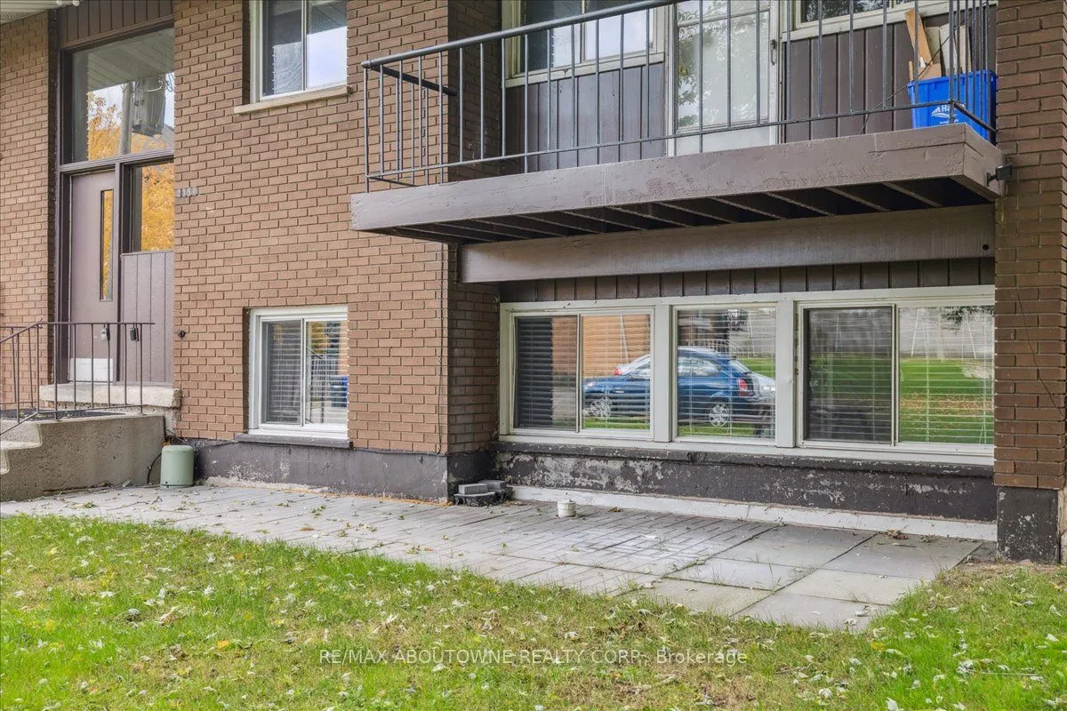 2350 Queensway Drive, #1