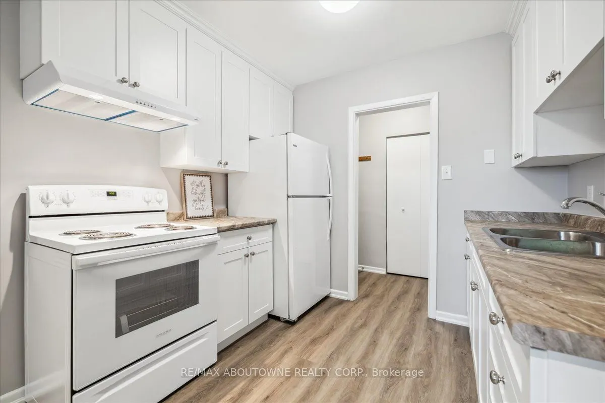 2350 Queensway Drive, #1