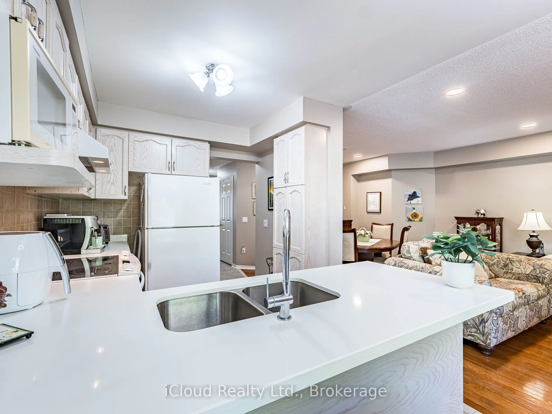82 Hanton Crescent