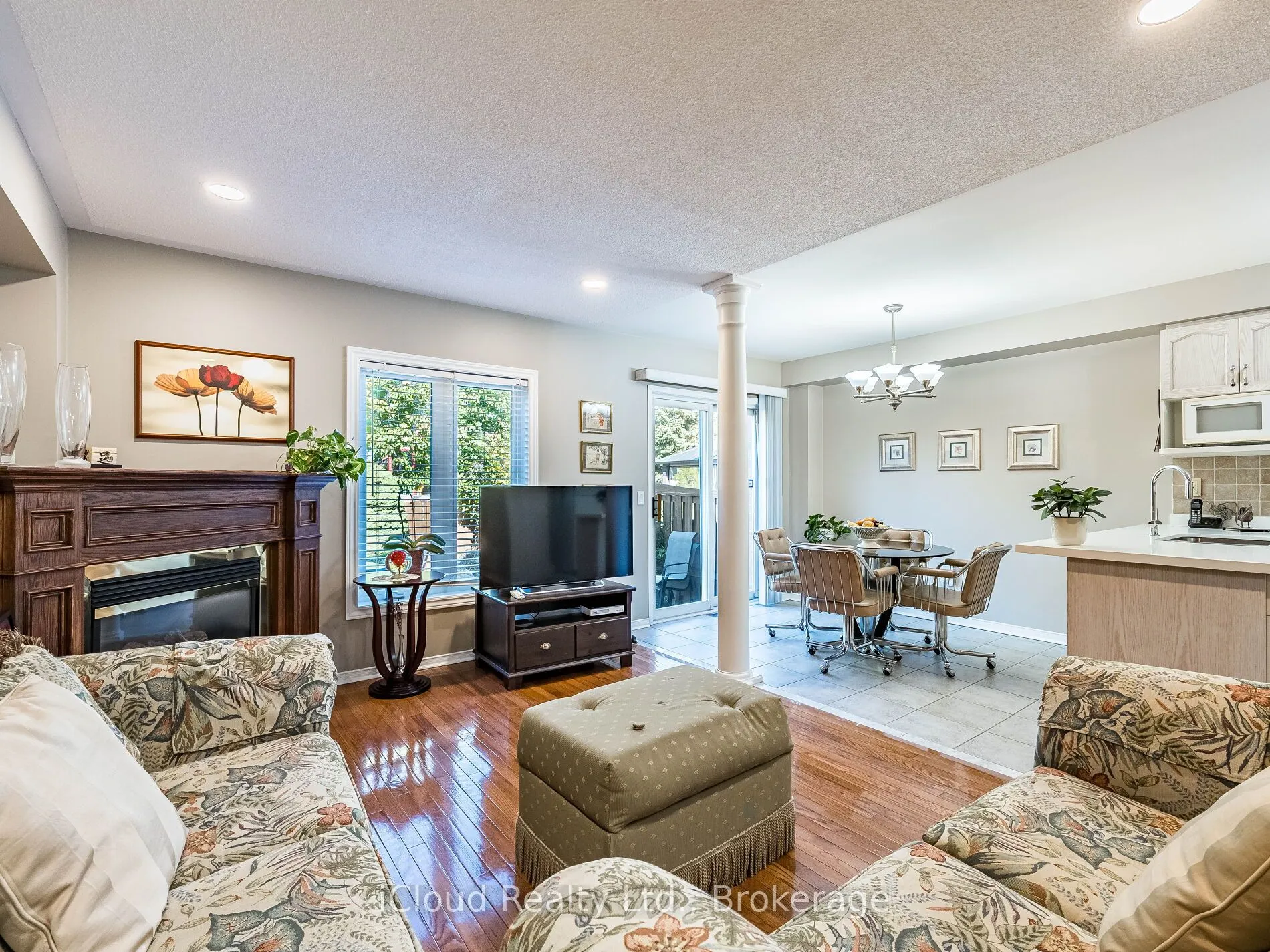 82 Hanton Crescent