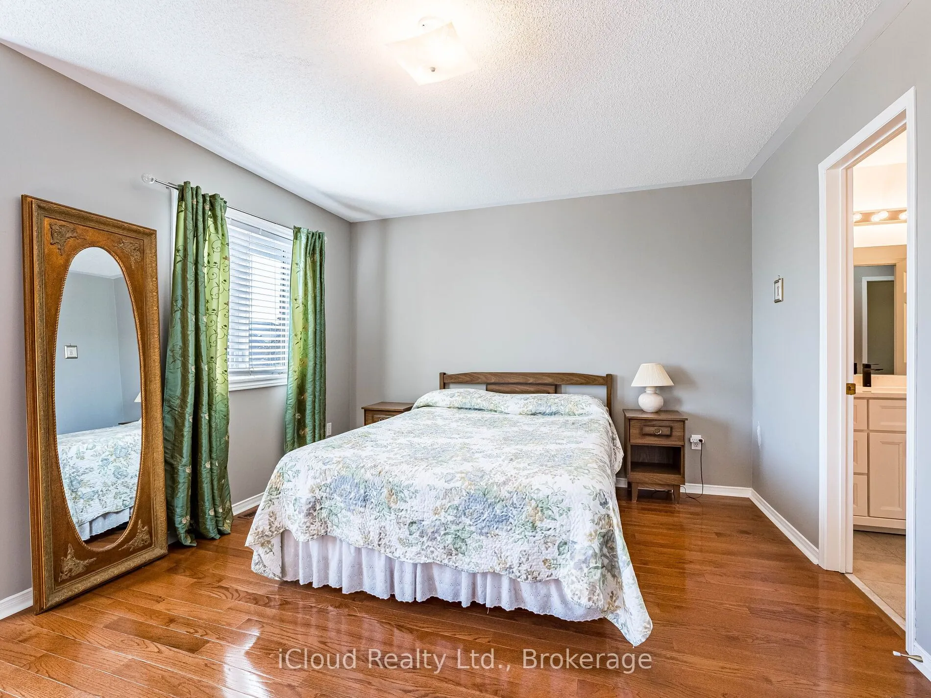 82 Hanton Crescent