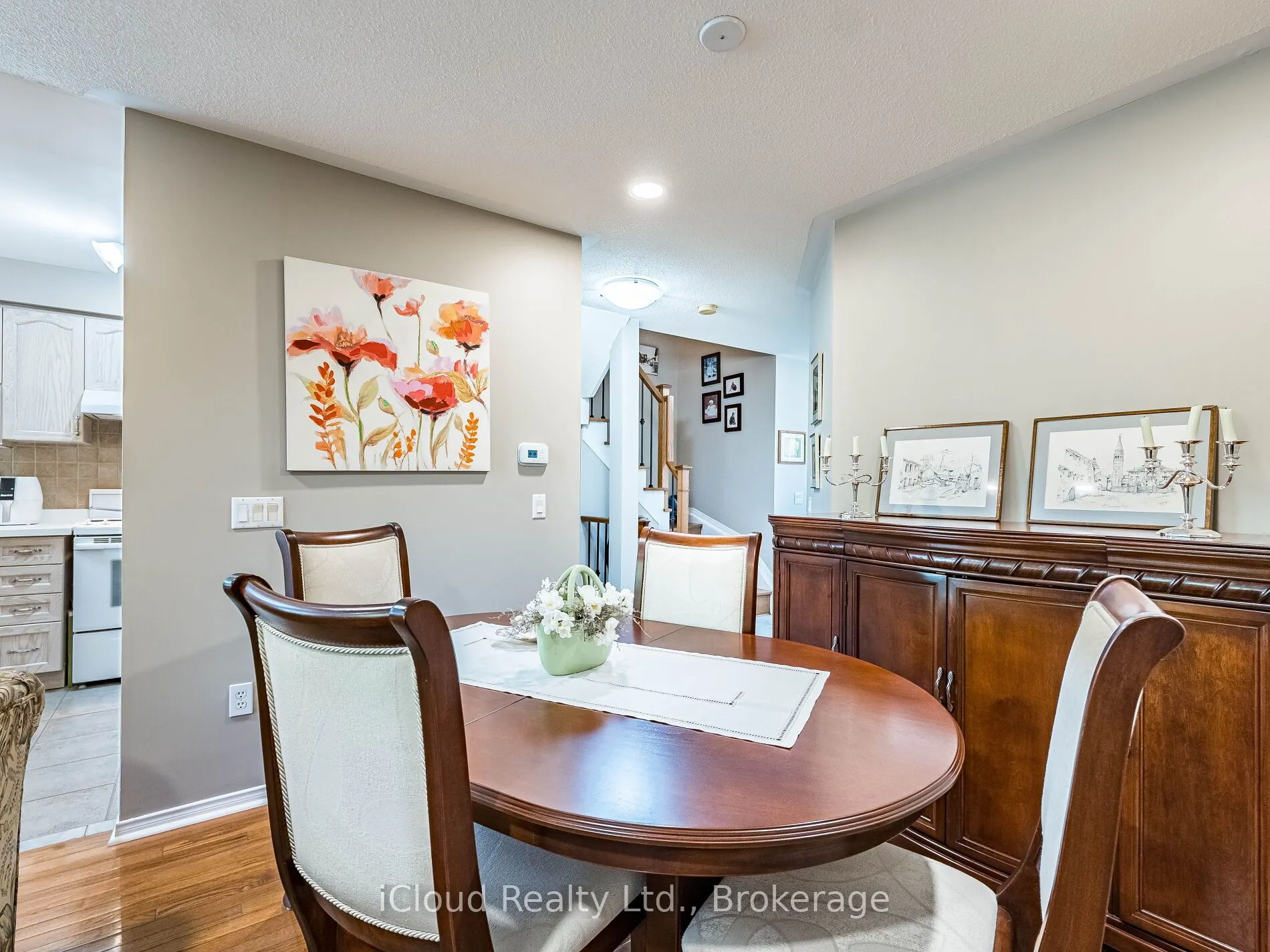 82 Hanton Crescent
