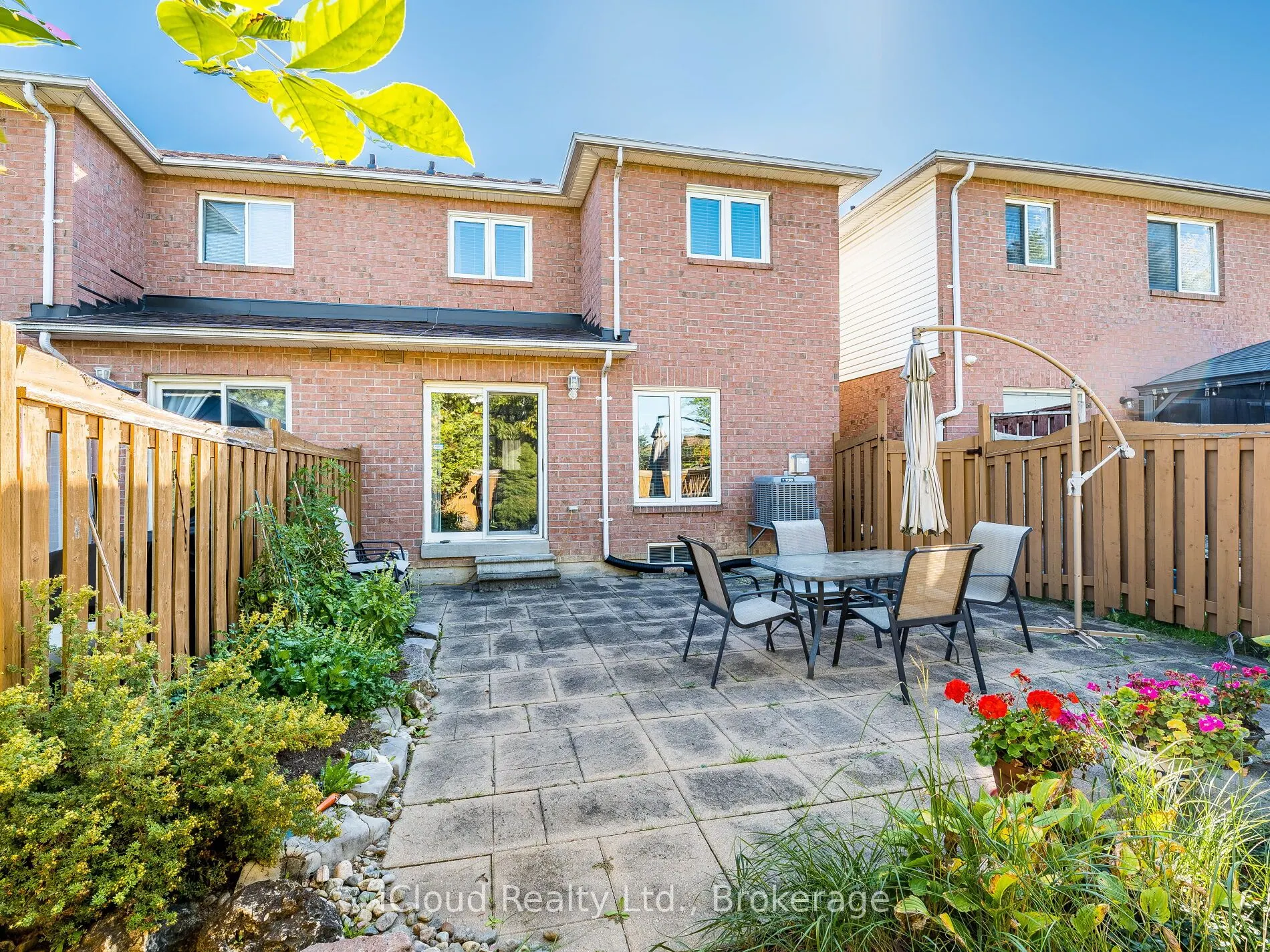 82 Hanton Crescent