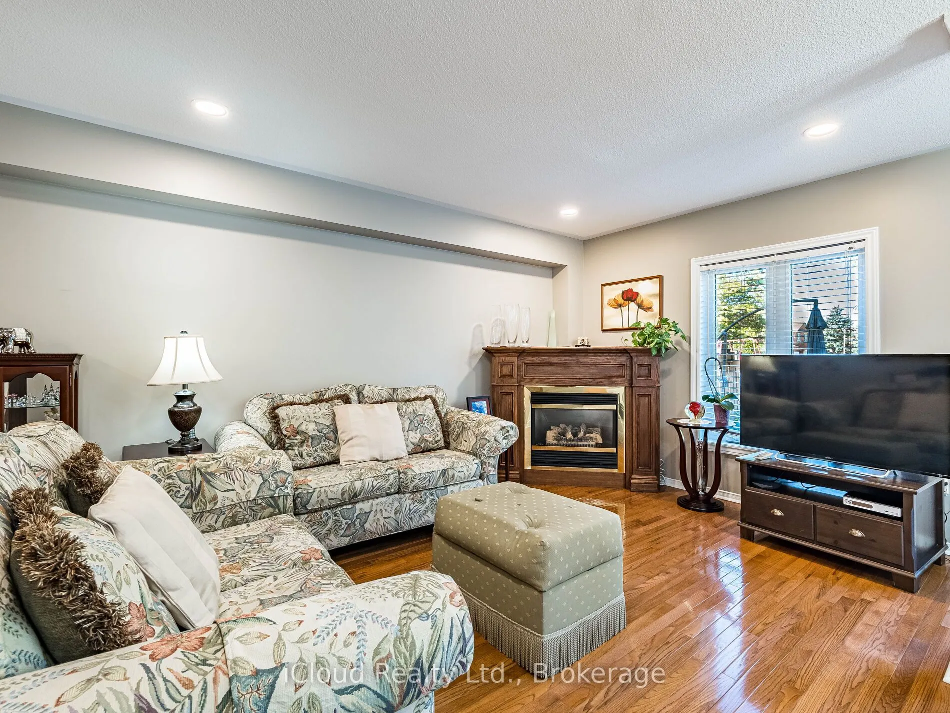 82 Hanton Crescent