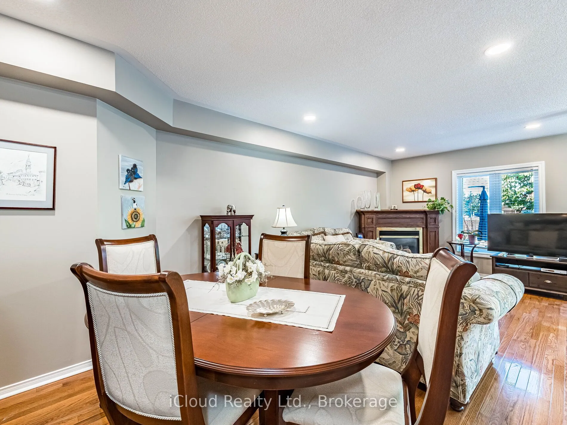 82 Hanton Crescent