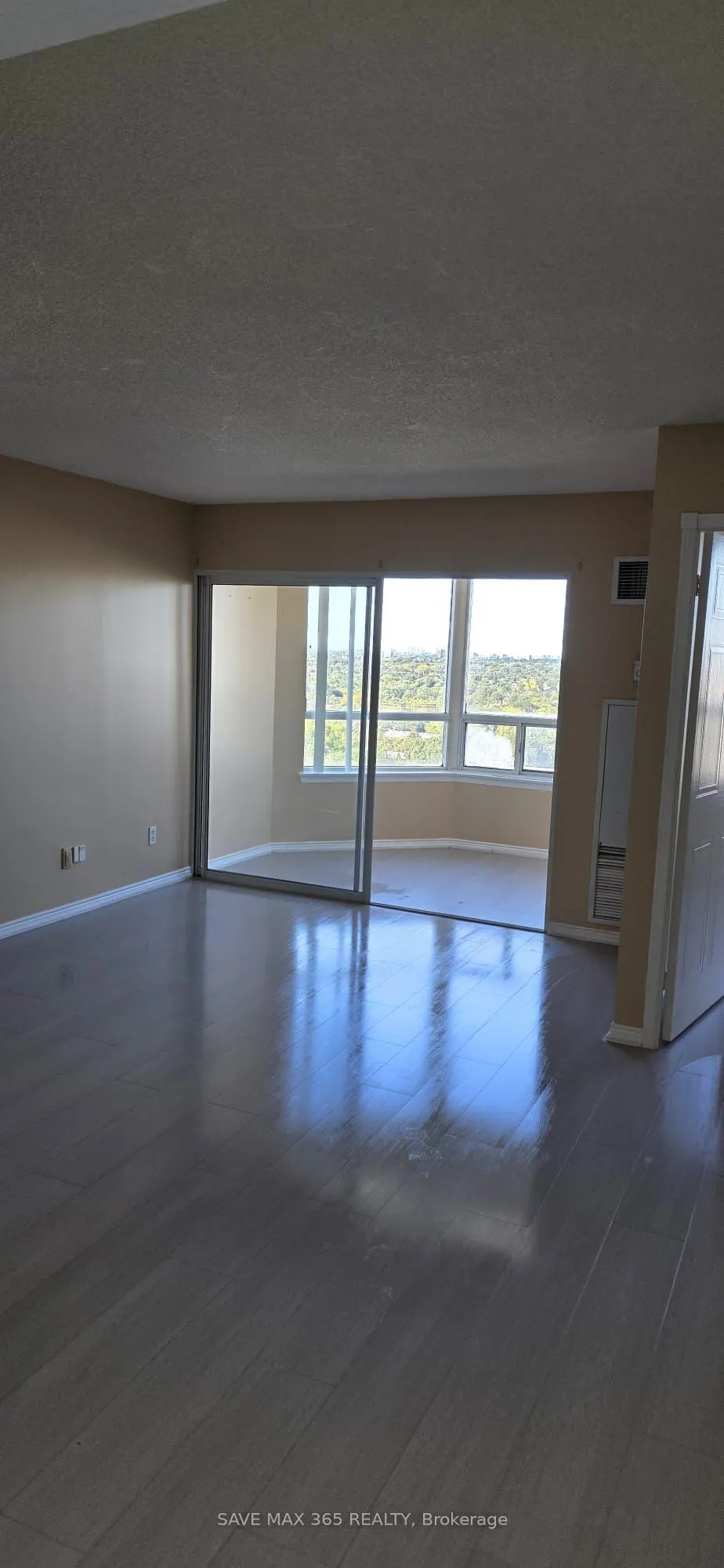 135 Hillcrest Avenue, #1615