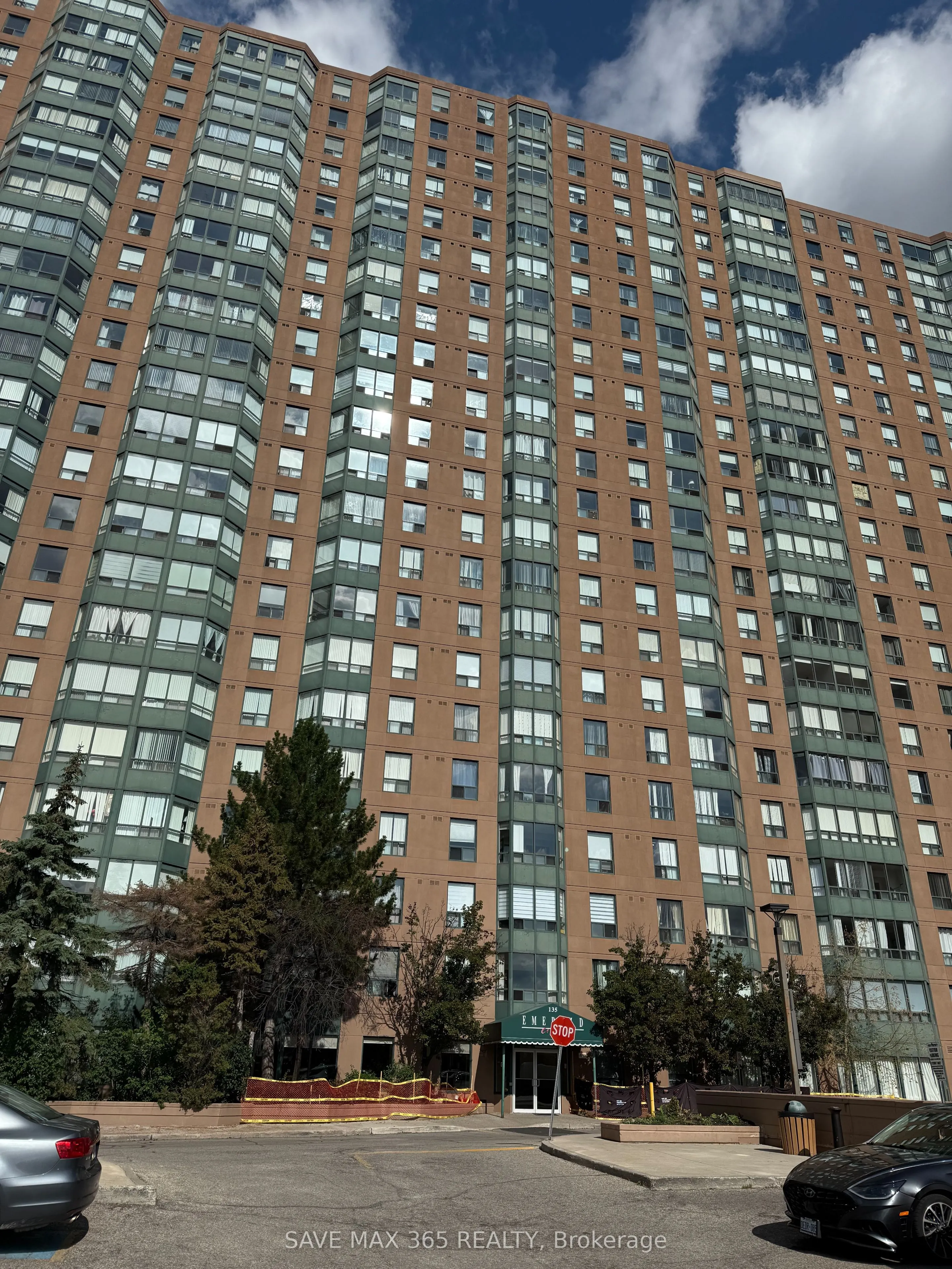 135 Hillcrest Avenue, #1615