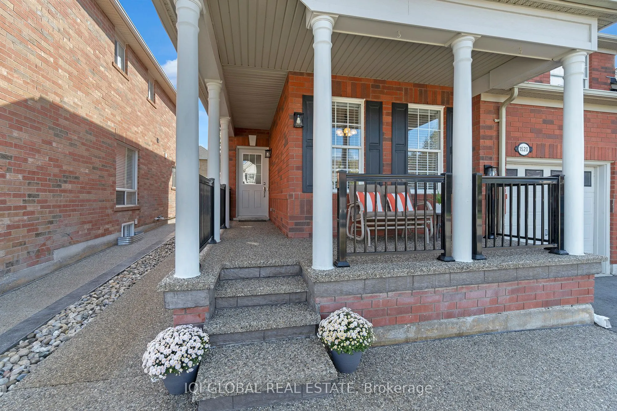 1520 Evans Terrace